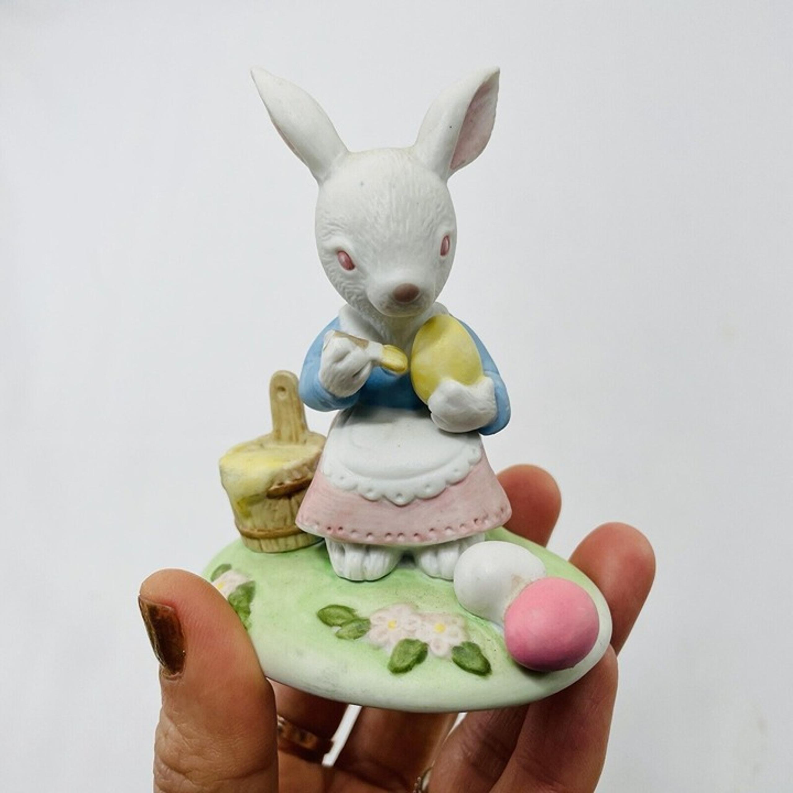 Vintage Bunny Rabbit Easter Figurine 4” Egg Paint Female Mother Porcelain - Lefton