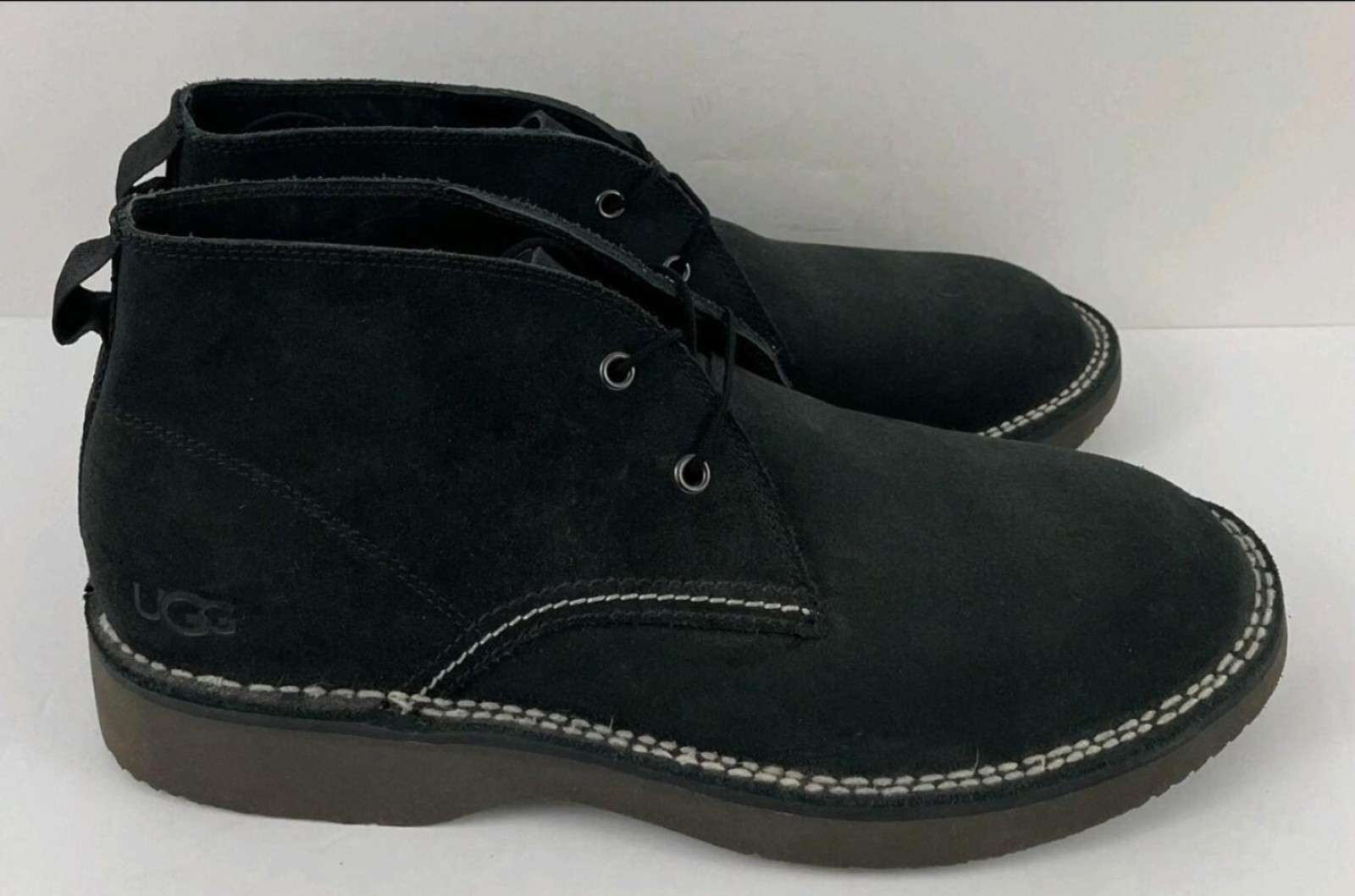 NEW. UGG Men's Camino Chukka Boots in Black.sz 9