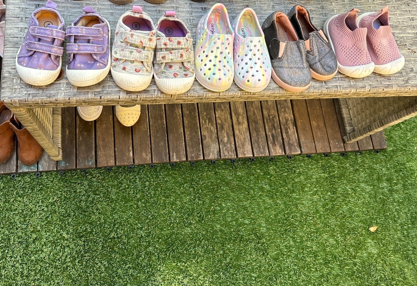 7 pairs baby girl shoes lot size 4 and 5 please read few pairs not in main photo