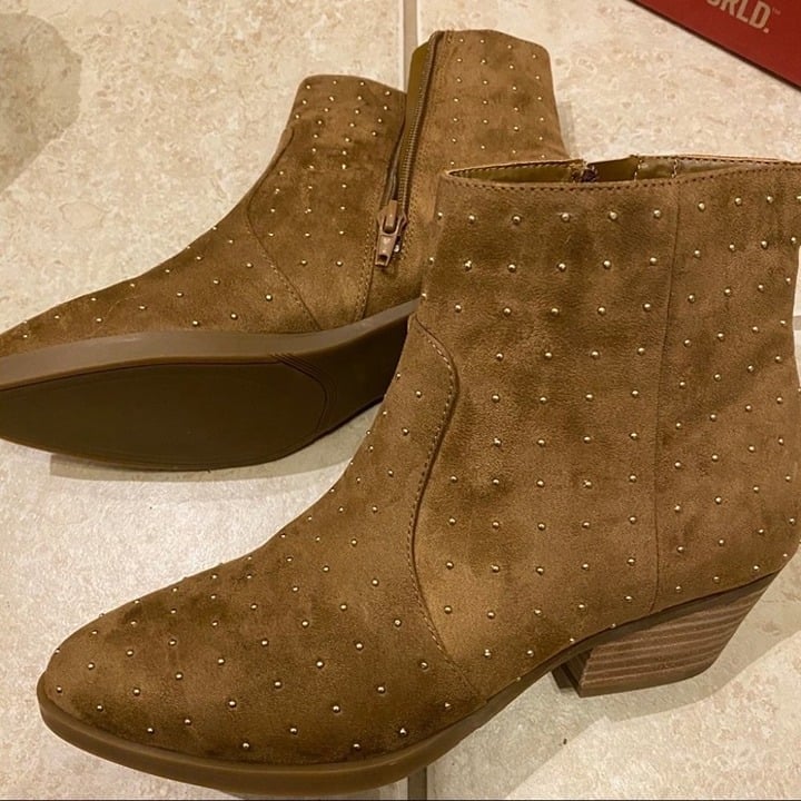 GUESS Studded Chunky Heel Booties Beige boots 6.5