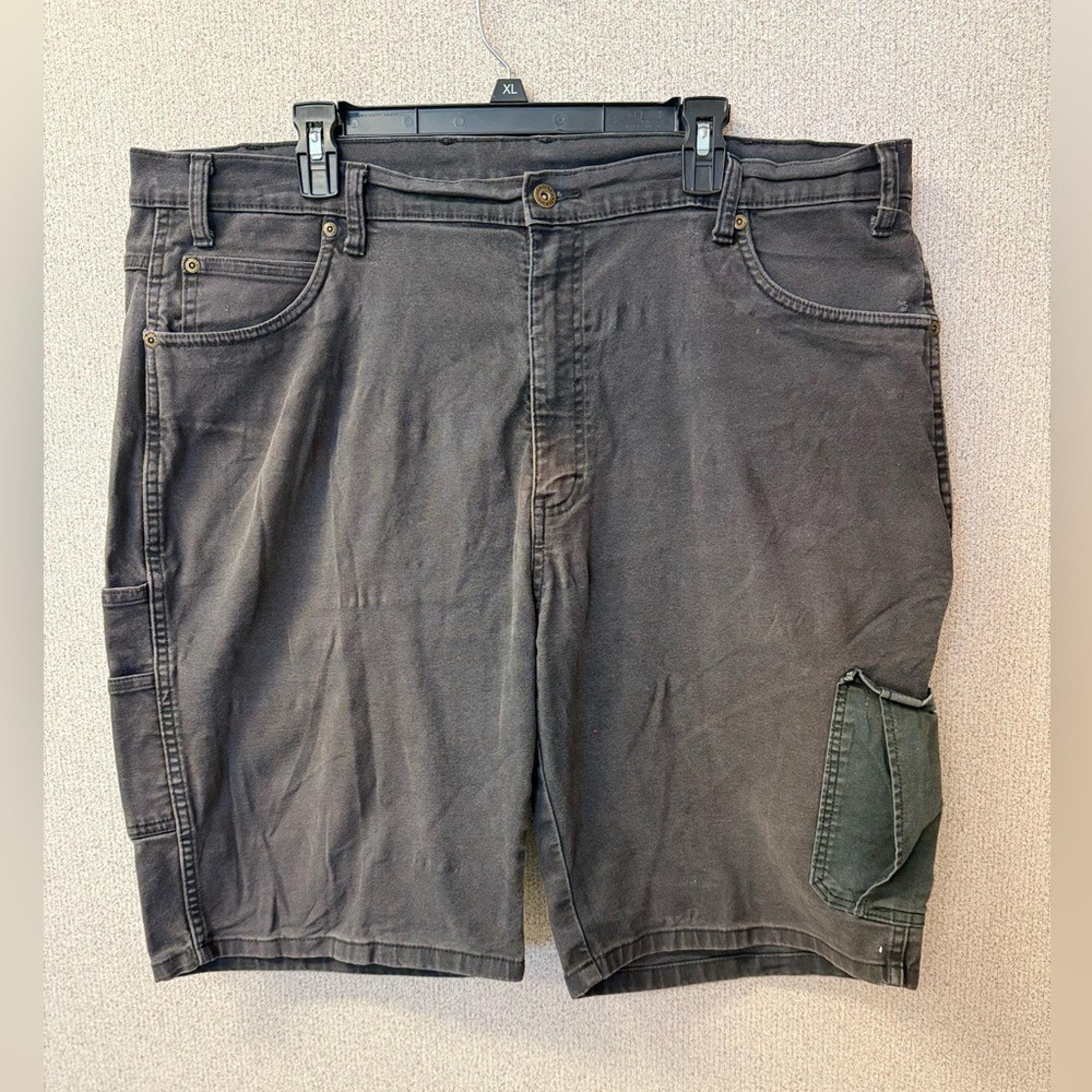 Dickies Mens Size 42 Grunge Loose Fit Carpenter Utility faded Cargo Shorts