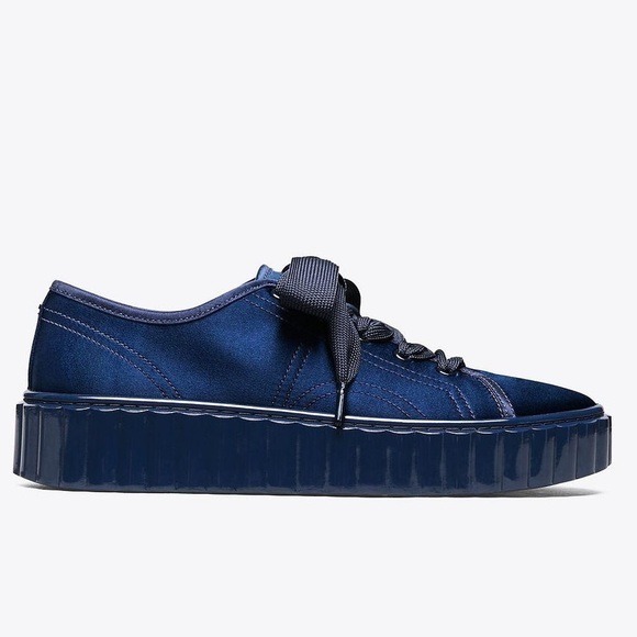 Tory Burch SCALLOP SATIN SNEAKER Perfect Navy