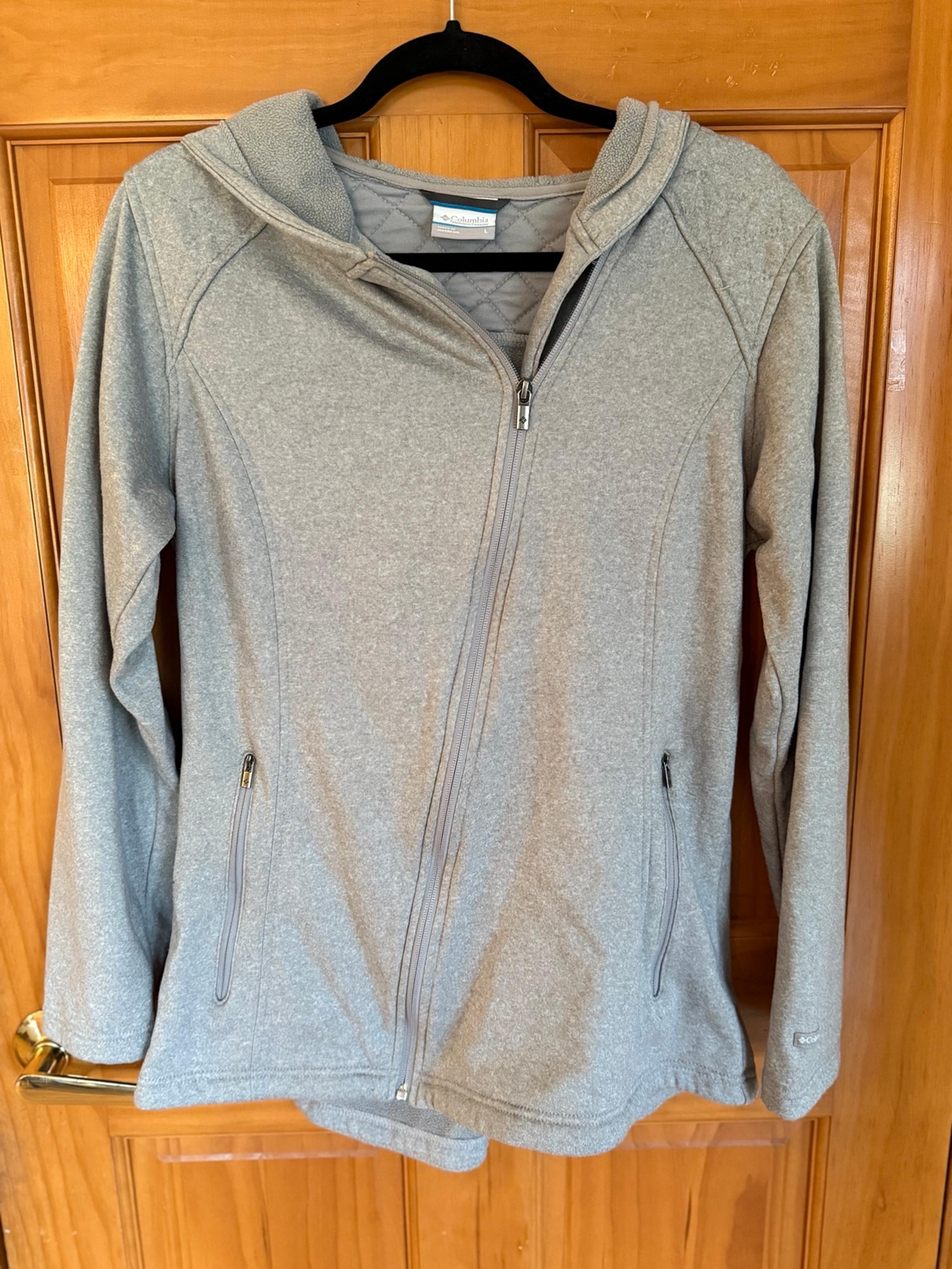 Women’s Columbia sweatshirt sz L