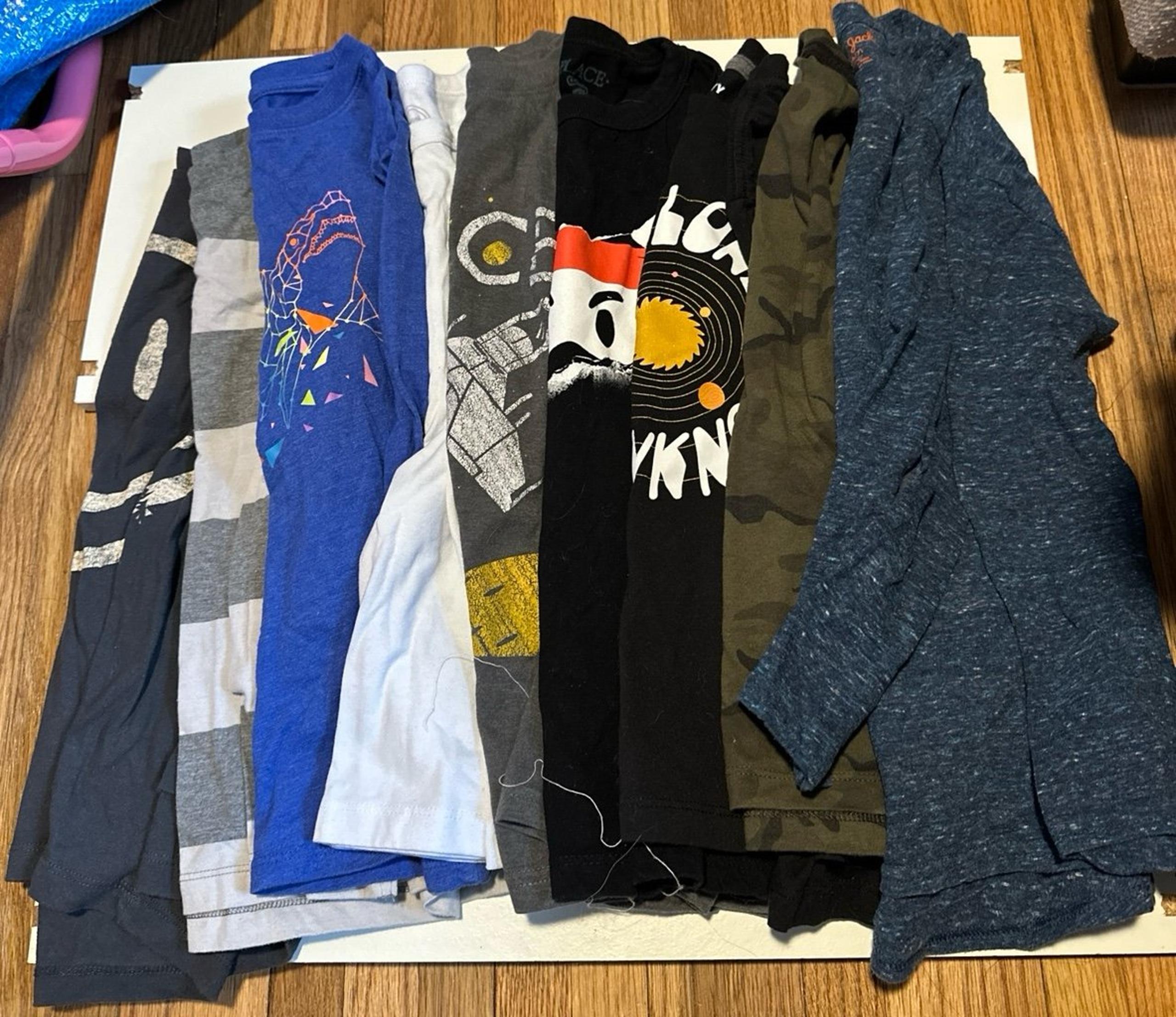Boys long sleeves / bundle of 9, size 6/7