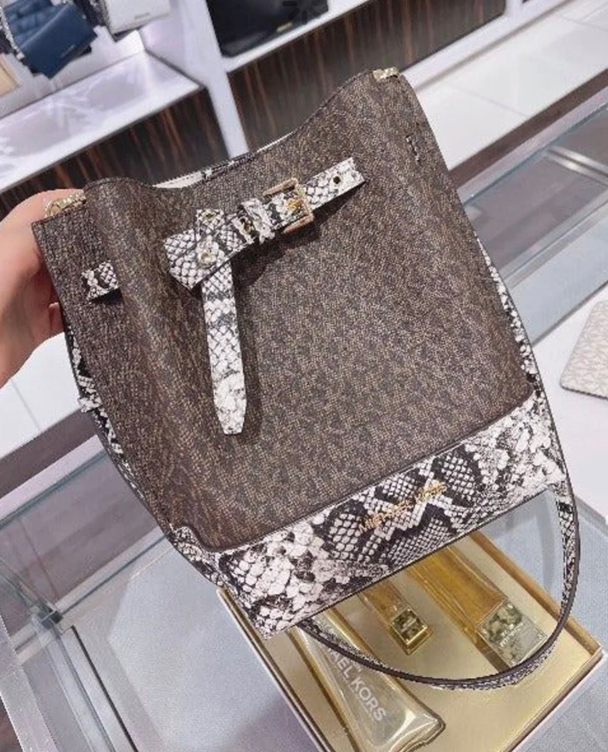 Michael Kors Natural Emilia Small Bucket Bag MSGR