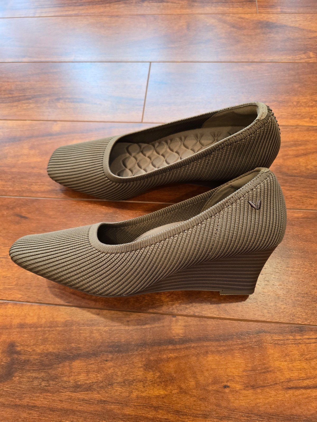 Vivaia Margot Wedge Square Toe Wedge Women's Shoes Size 39 Espresso