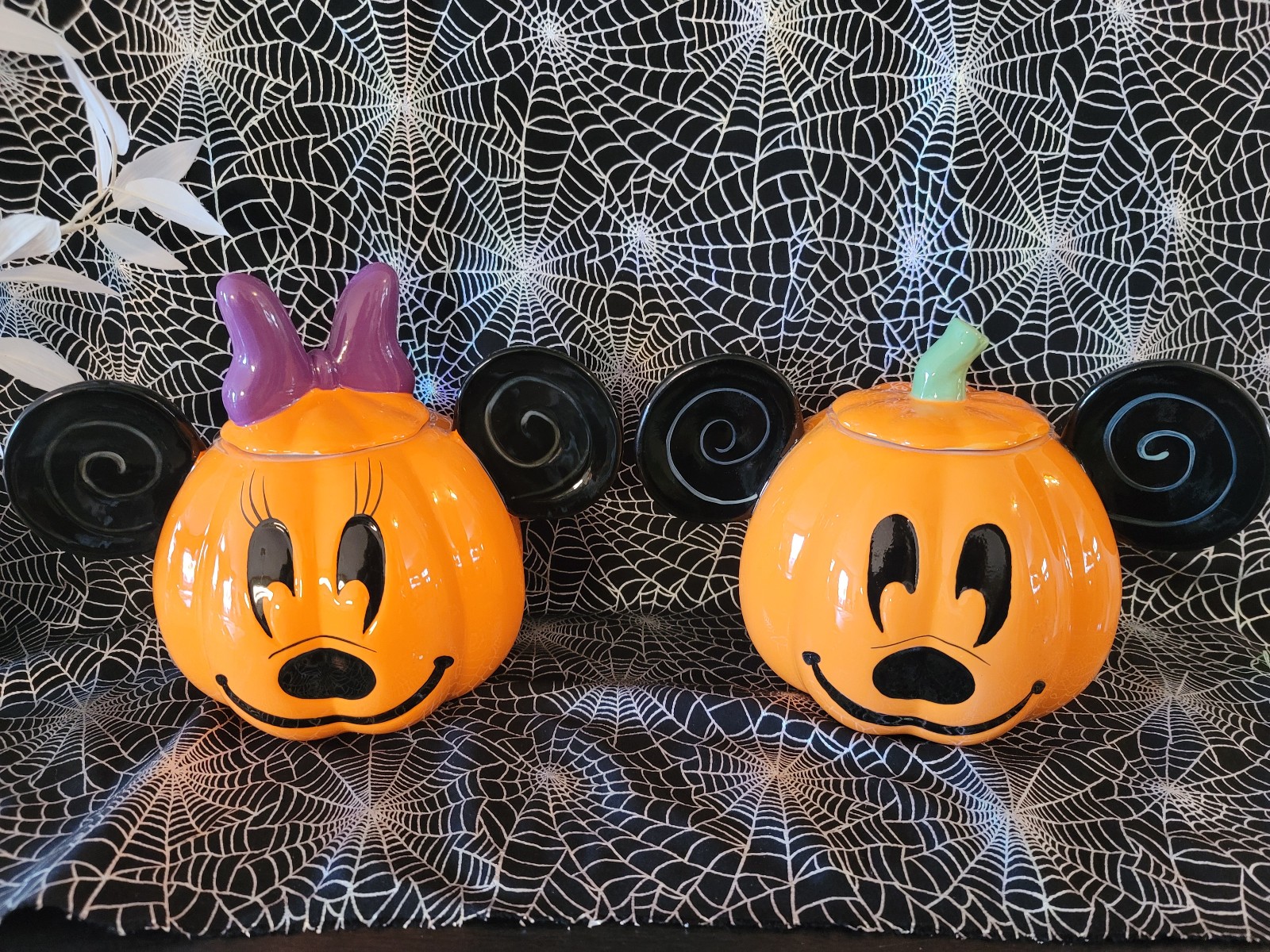 MICKEY & MINNIE MOUSE PUMPKIN HALLOWEEN CANISTERS