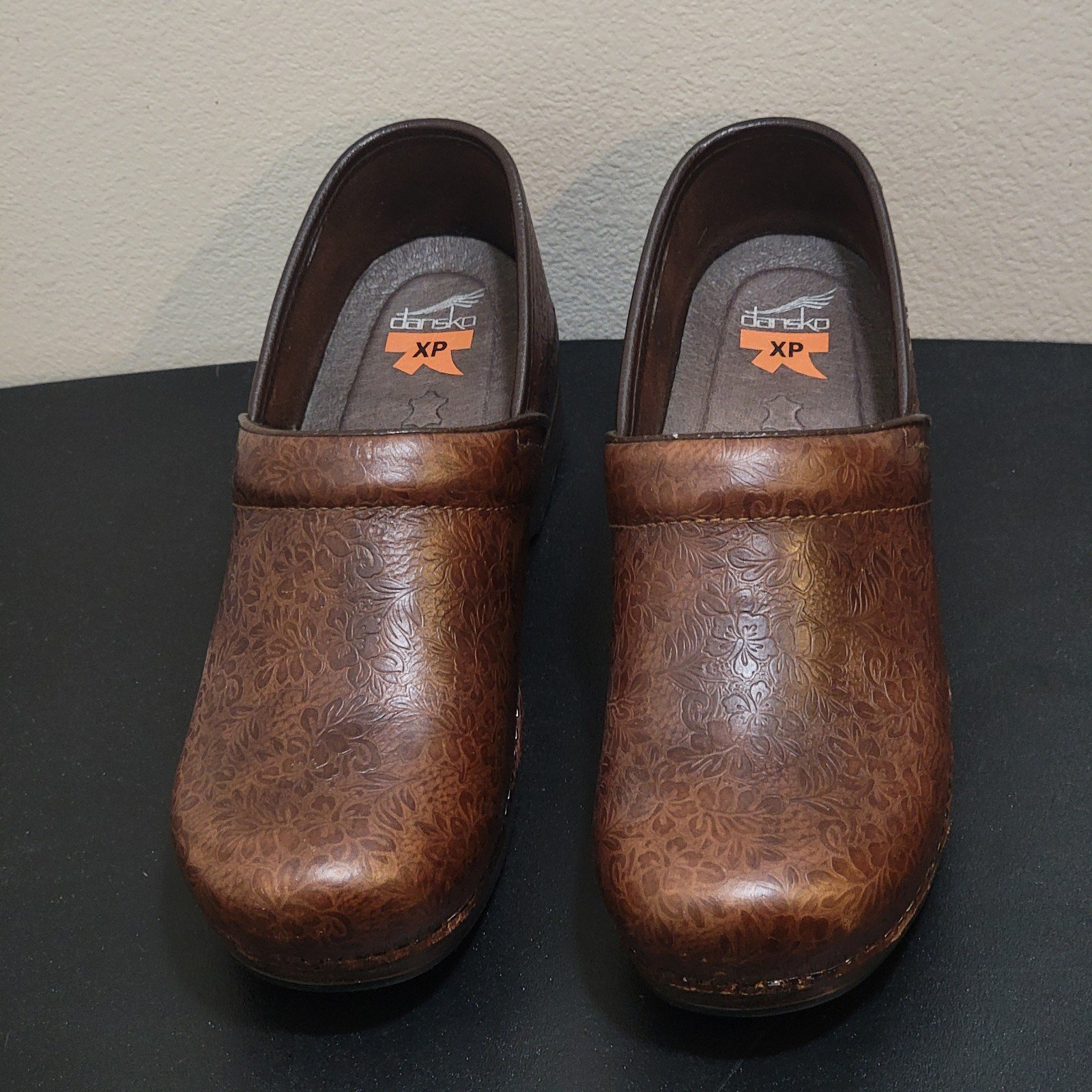 Dansko XP Womens Tooled Leather Brown Floral Professional Clogs 10 US / 40 EUR