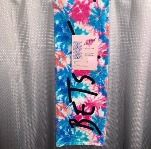 Betsey Johnson Colorful Vibrant Tie Dye Beach Towel 36" X 68" NWT