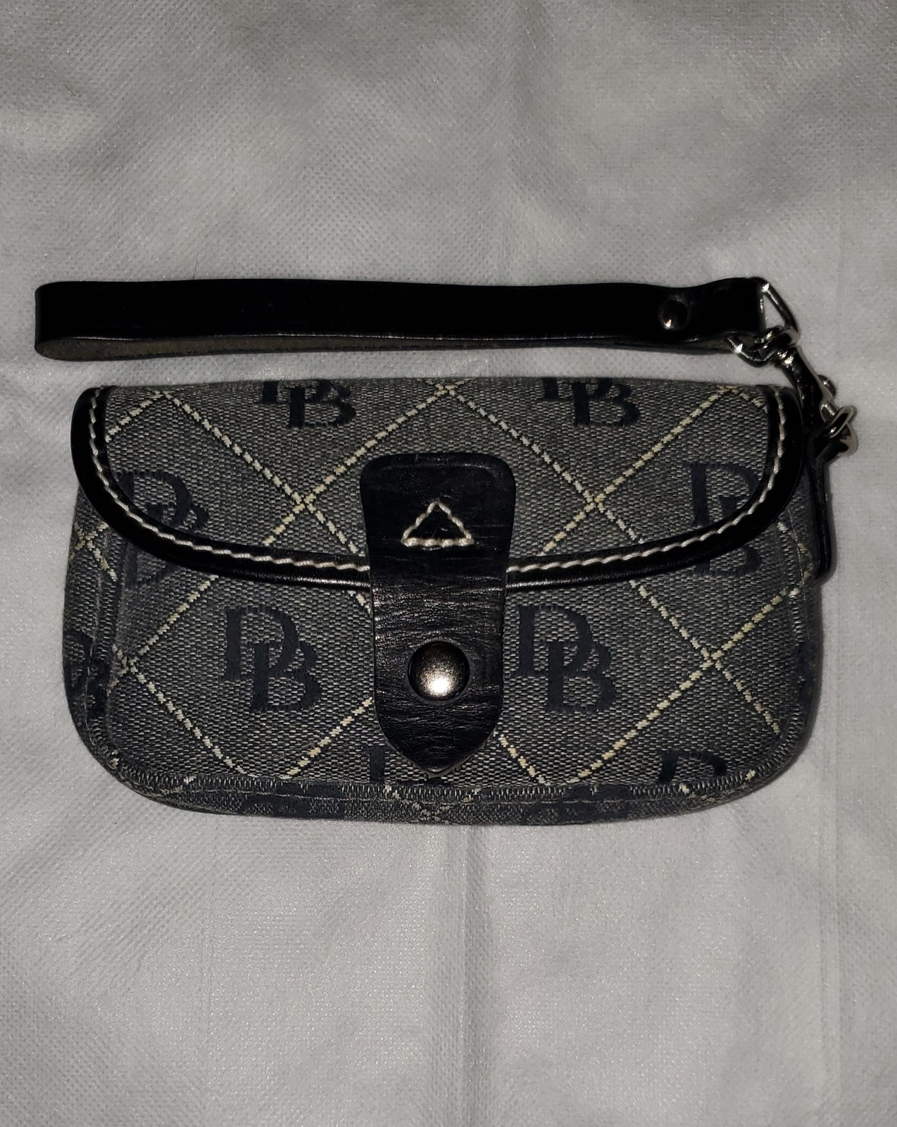 Dooney & Bourke Wristlet