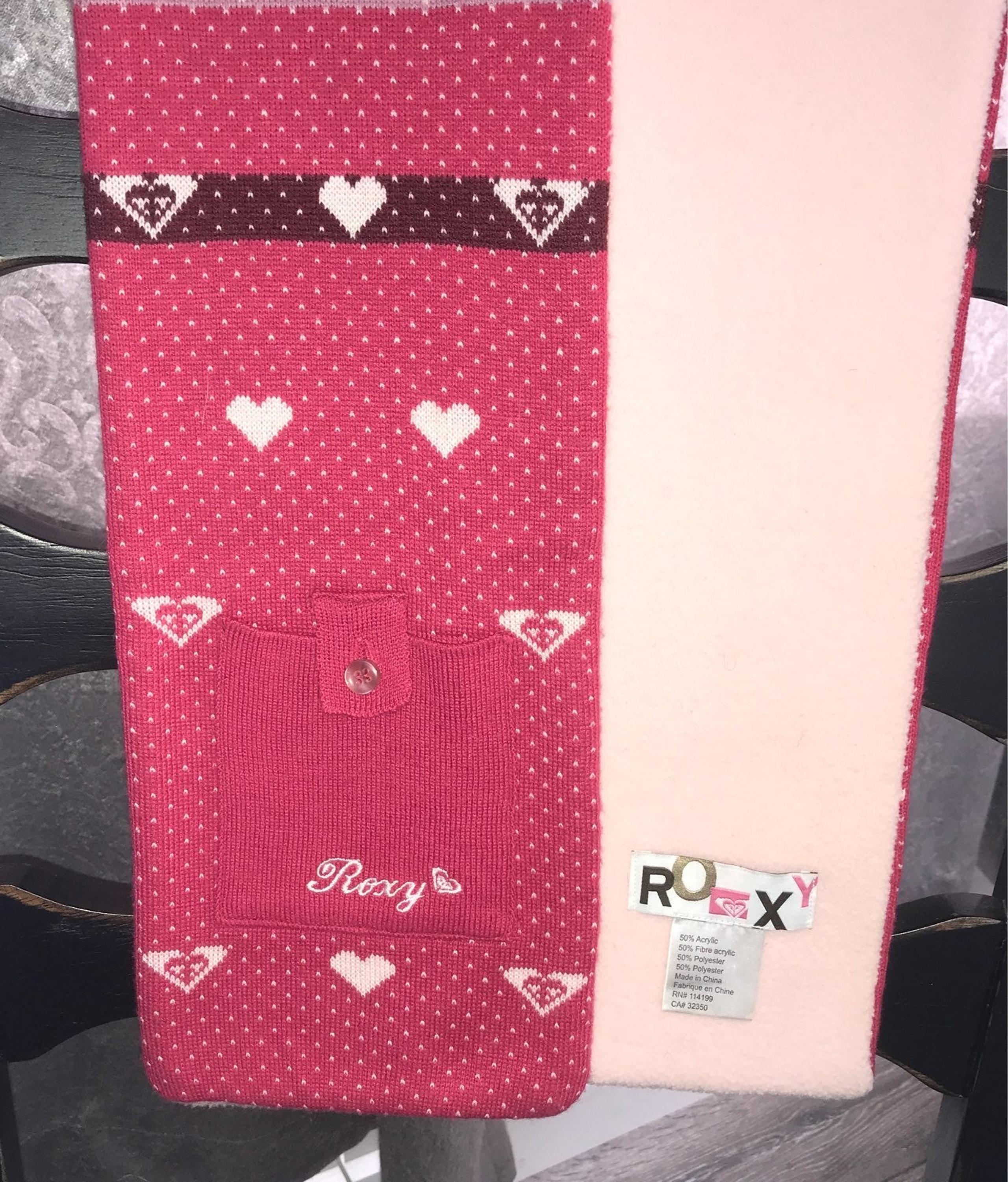 Roxy Womens Winter Scarf With Pocket!