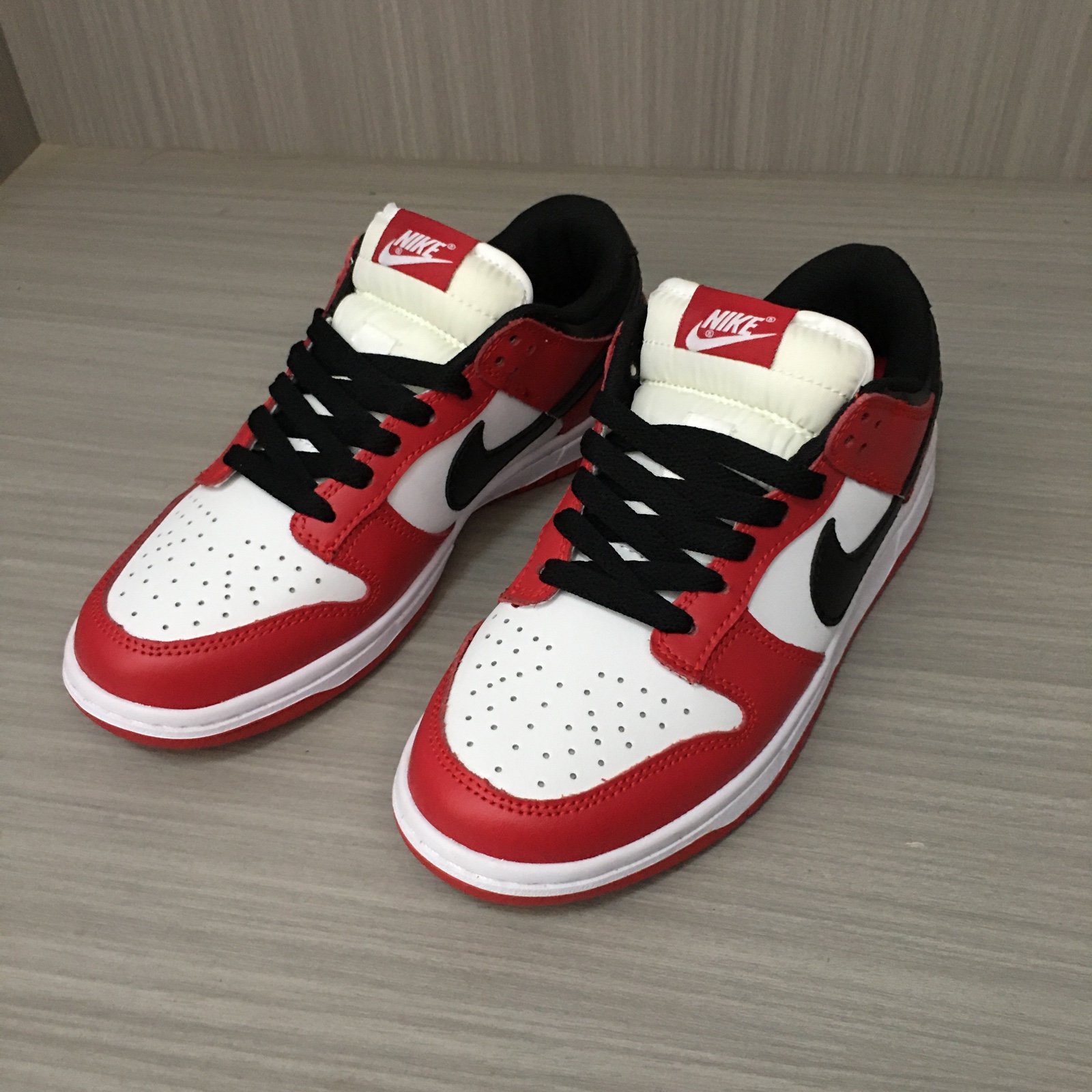 Dunk low size 7us shoes for women