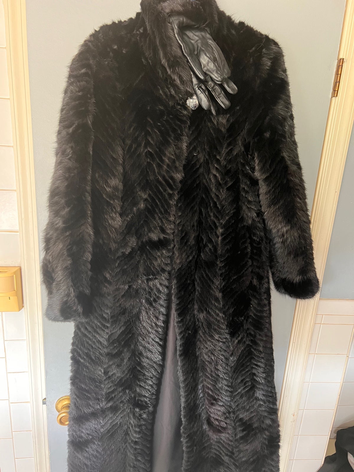 Full Long Mink w/ Matching Gloves