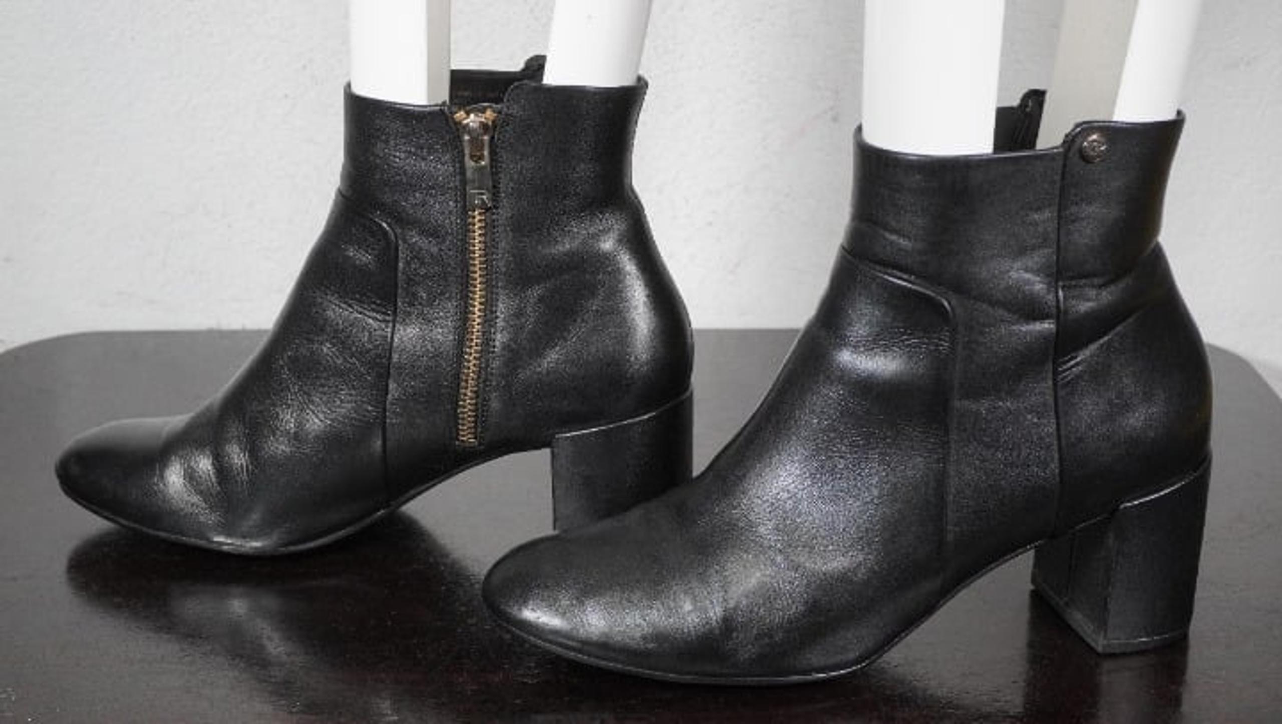 Women's Taryn Rose Black Leather Ankle High Boots Booties 8