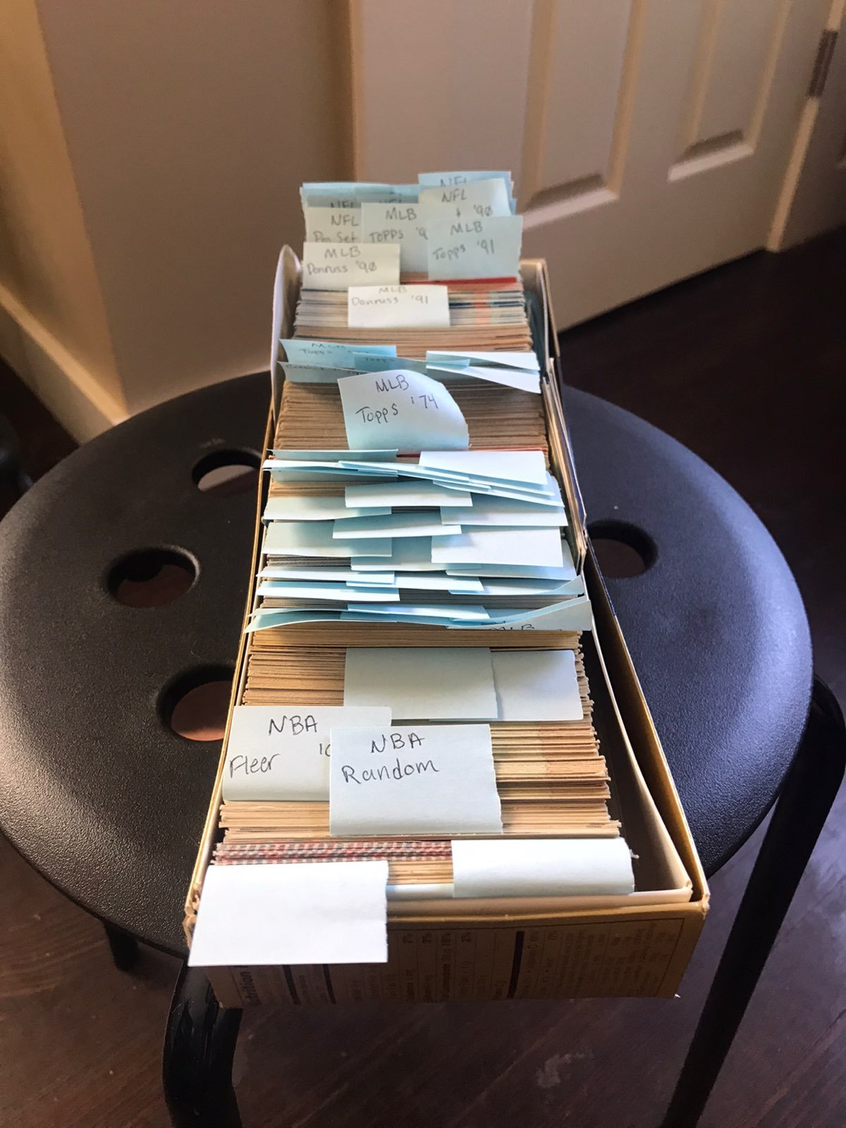 Lot of vintage trading cards