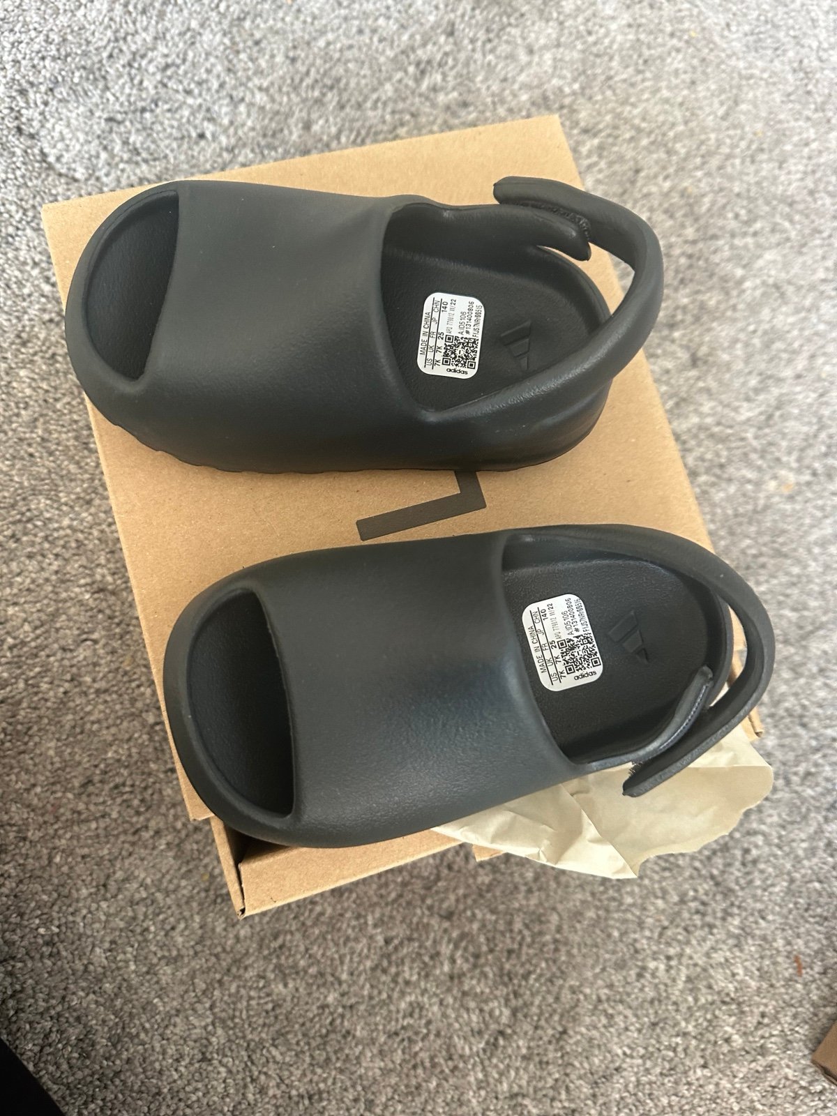 Yeezy slides Yeezy slides
