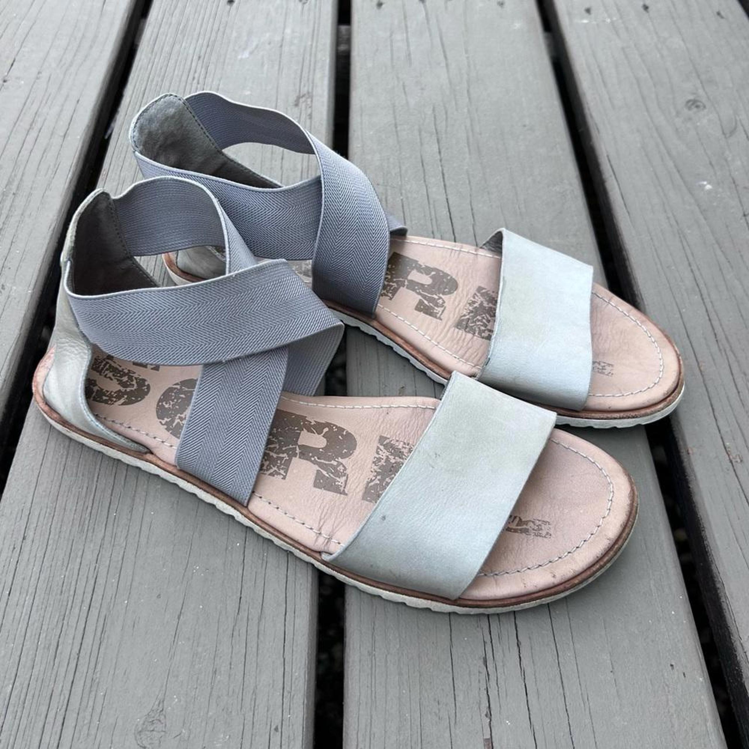 SOREL Ella Sandals Taupe Dove Grey Leather & Elastic Flat Slide | Size 9.5