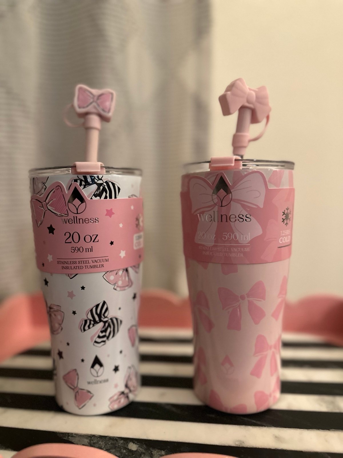 Set of 2 Pink bow tumblers 20 oz