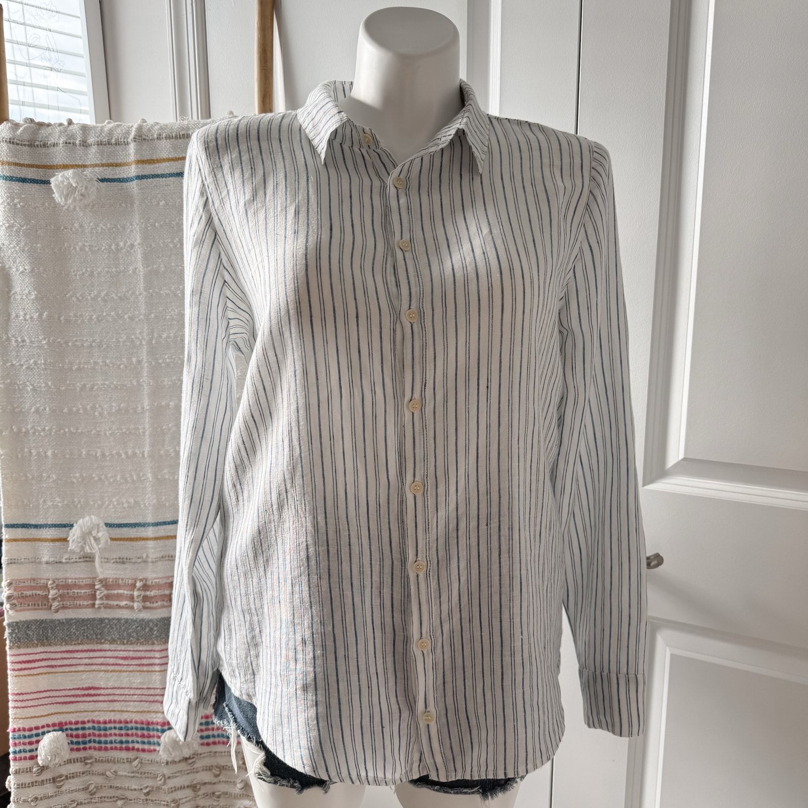 CP Shades White Blue Striped Long Sleeves Button Down Shirt Women’s Size Large