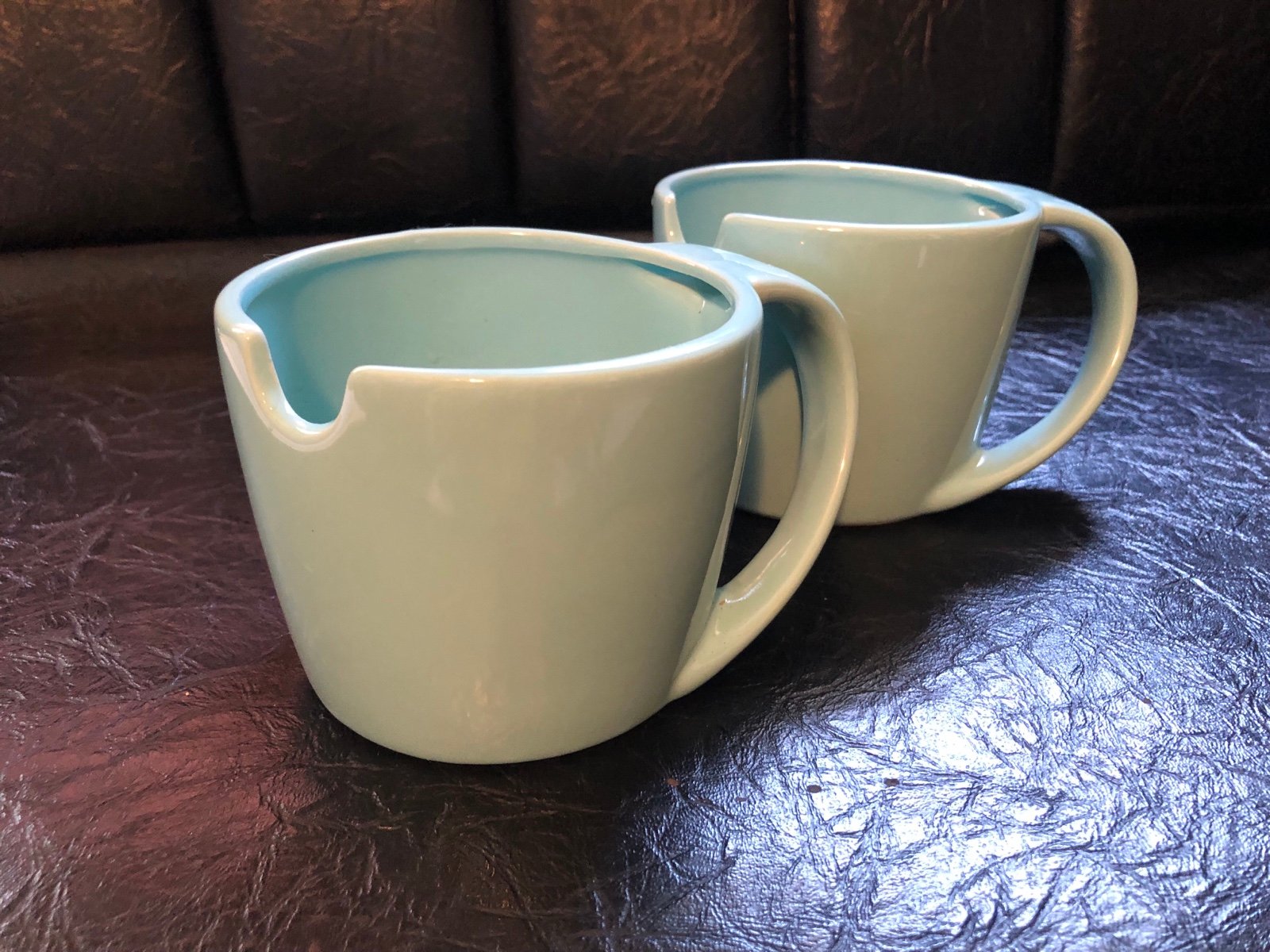 9537 Pair Of Azure Blue Spoon Keeper MUGS Coffee Tea Cocoa Cups Tilt Spoon Rest.