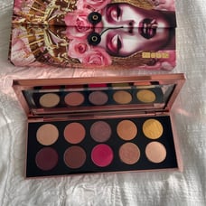 Pat Mcgrath Divine Rose II Mothership pink pachage