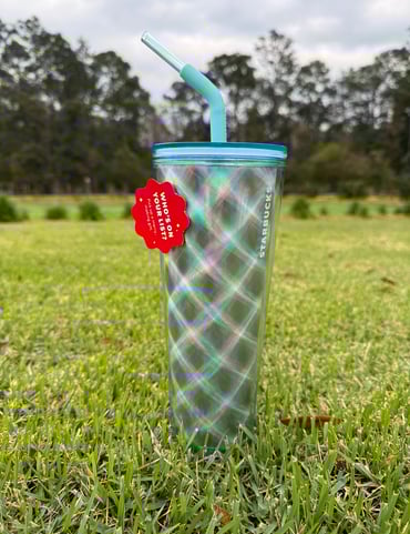 NWT JUST RELEASED Starbucks Holiday Holographic Venti Cup W Silicon Straw Wrap!