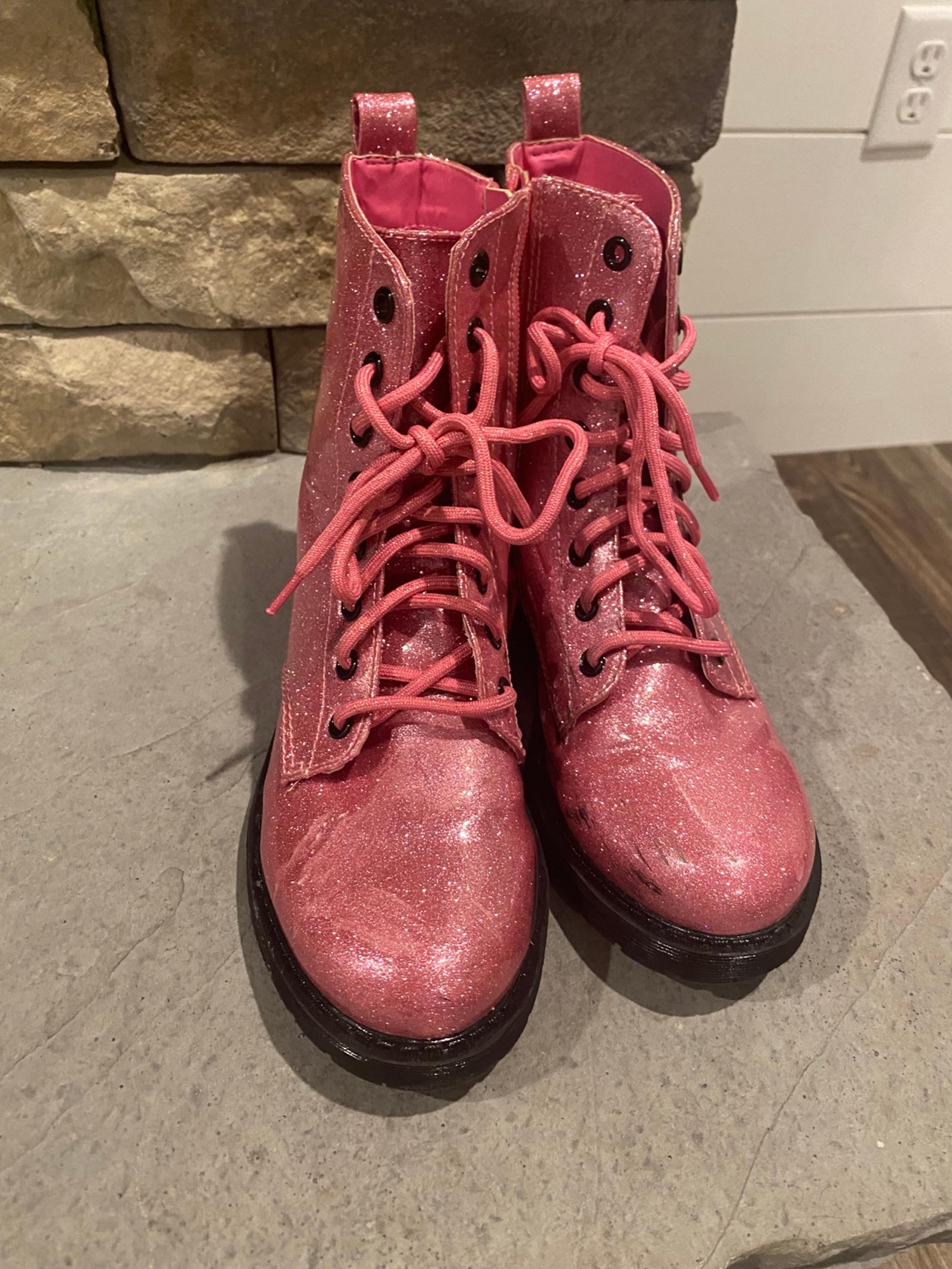 Girls pink boots