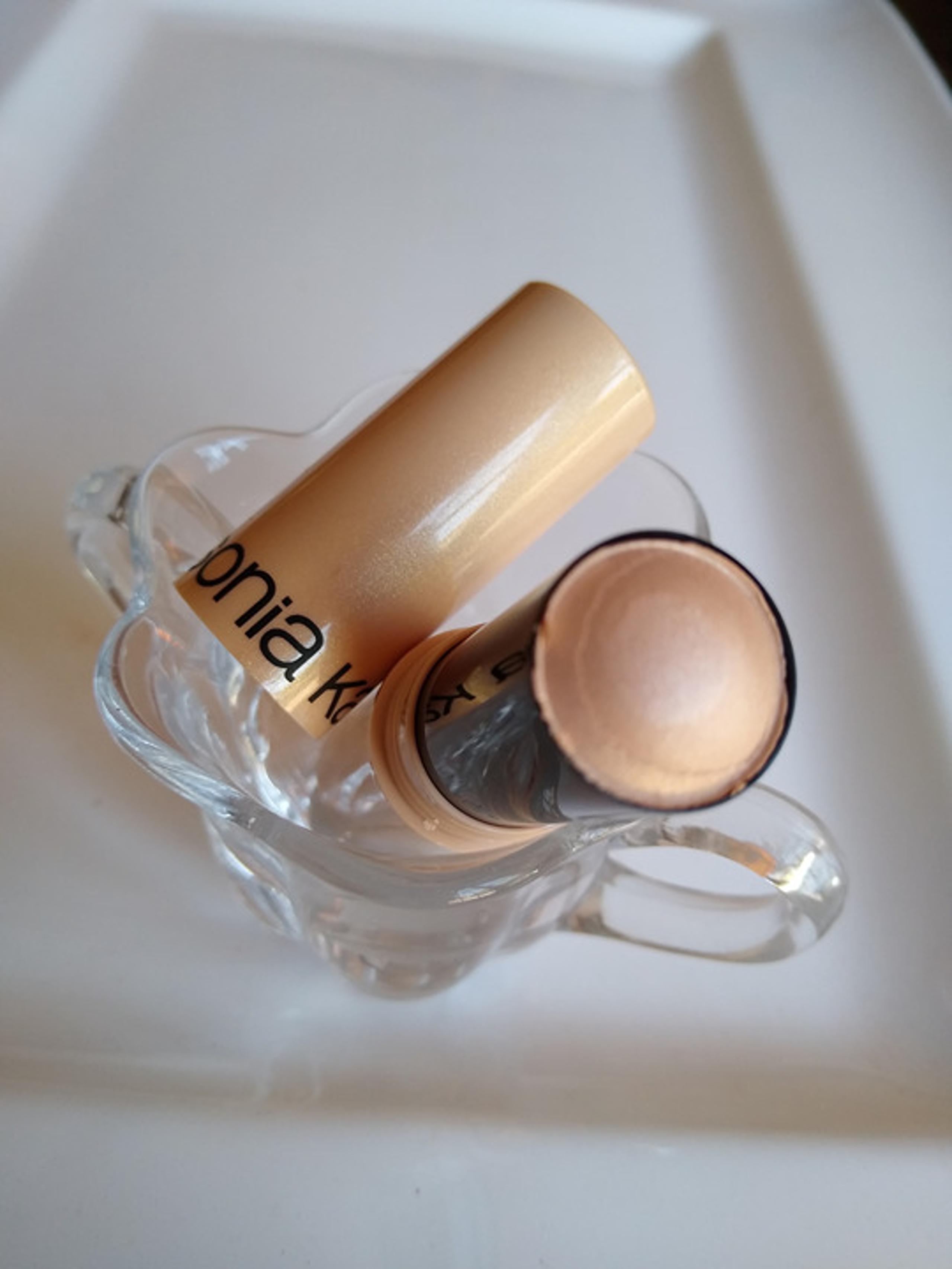 Sonia Kashuk chic luminosity highlighter stick in sparkling sands