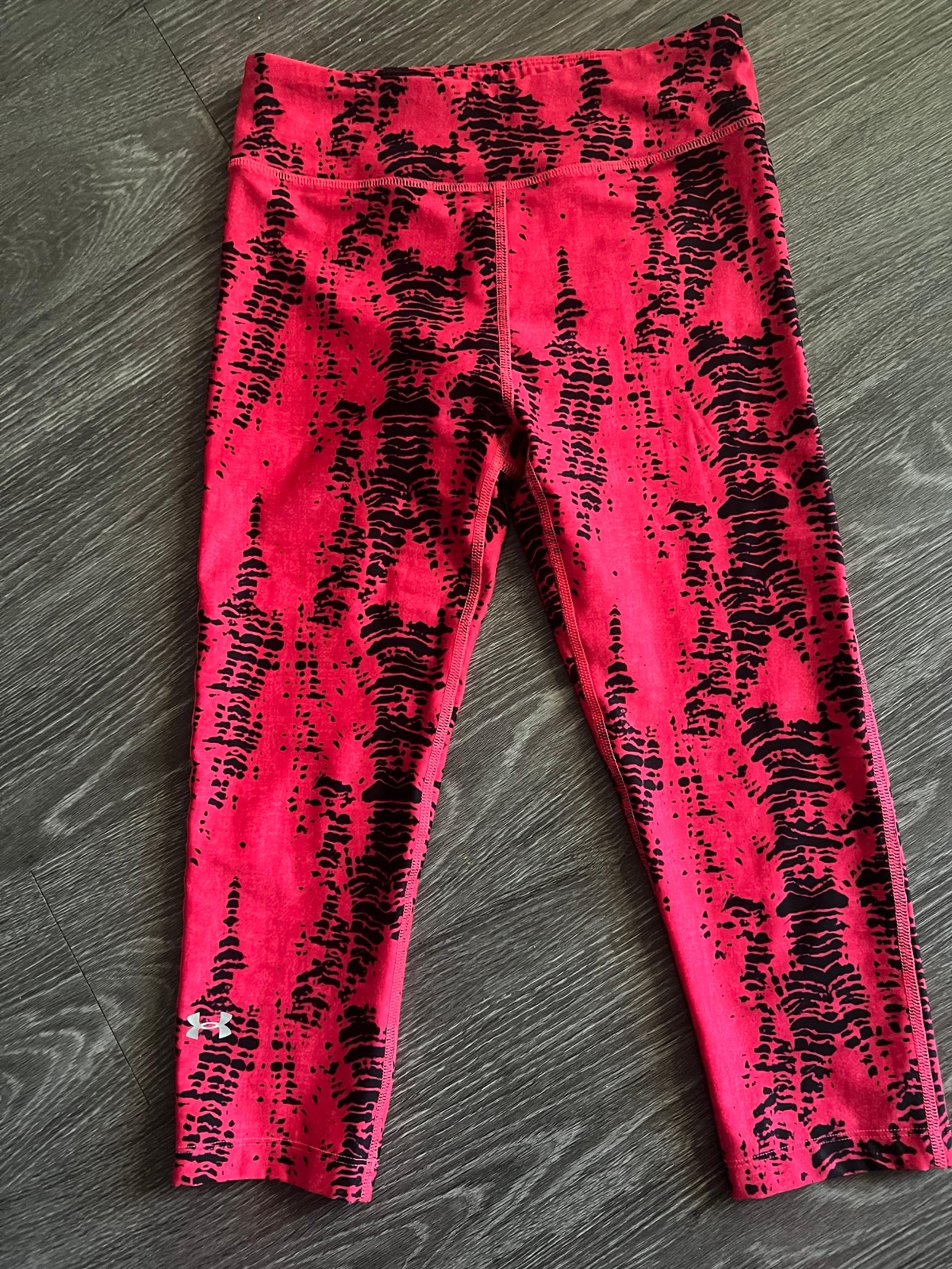 Under Armour Crop Leggings Womens S Red & Black Compression Heatgear Activewear