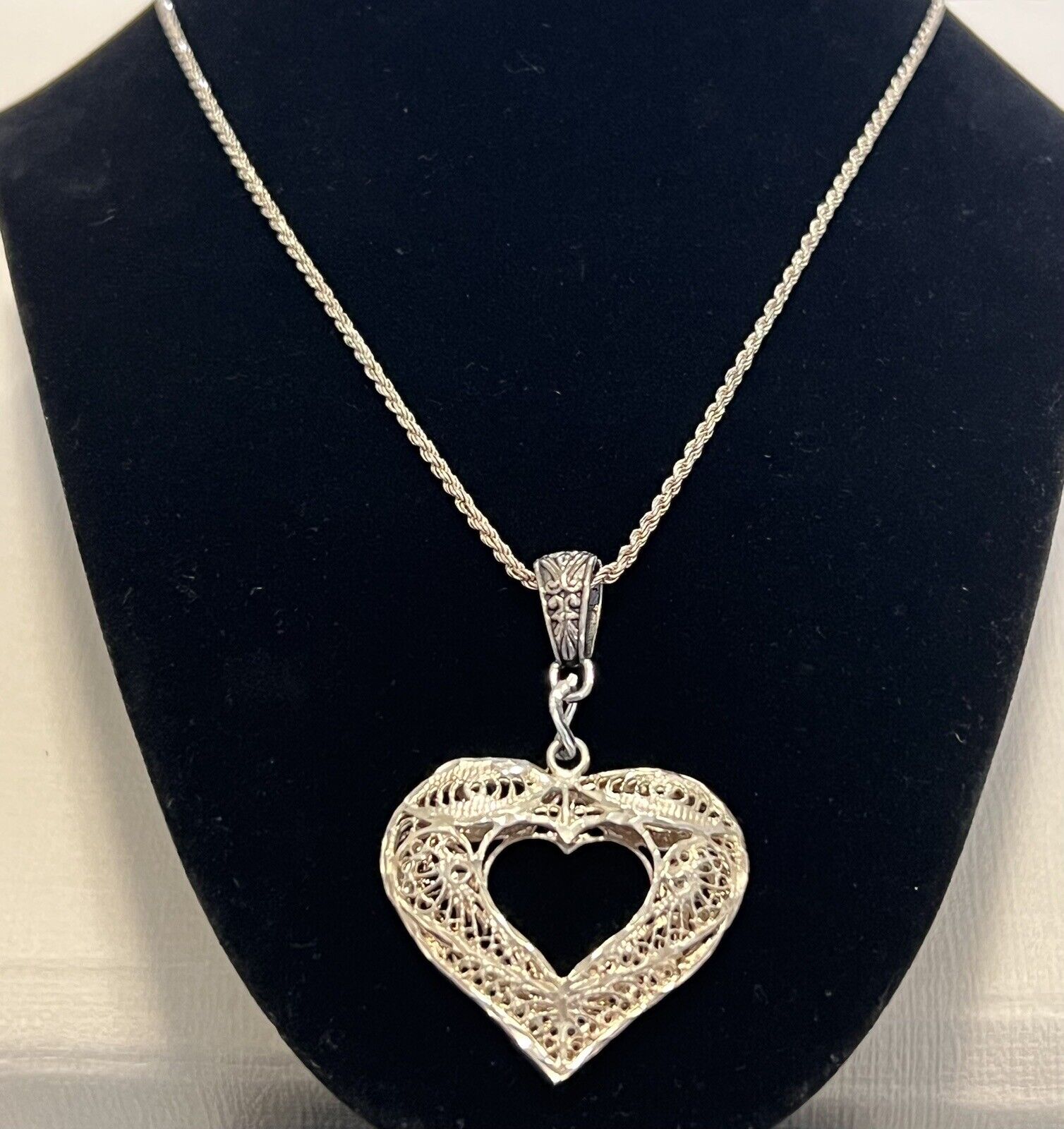 Filigree Heart Pendant 925 Sterling Silver Rope Chain 21”