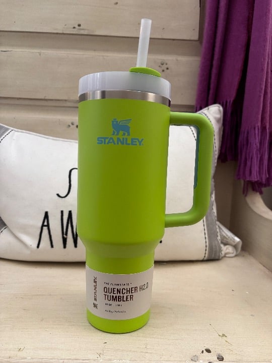 BNWT Stanley Quencher Tumbler 40 oz H2.0 Flowstate Bright Lime