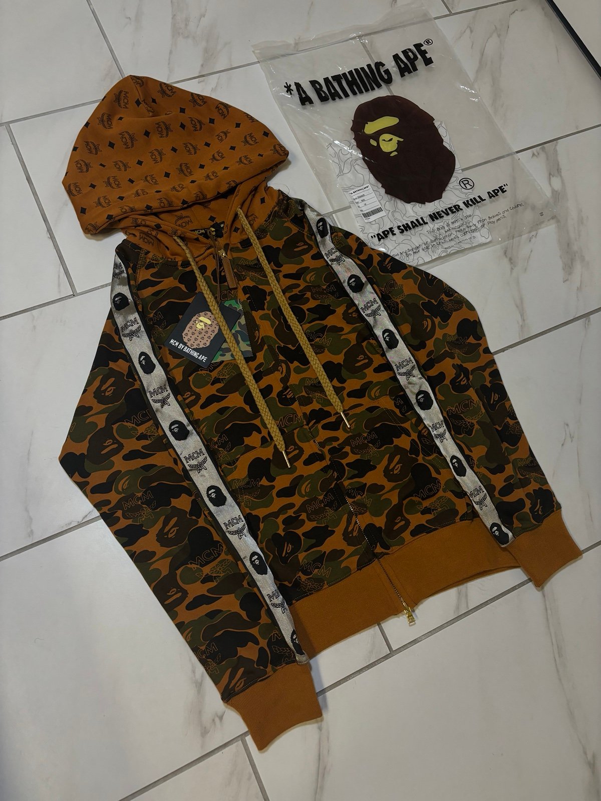 人気話題コラボ！BAPE x MCM Camo Zip Hoodie Brown Bape x McM Jacket Zip Hoodie | eBay
