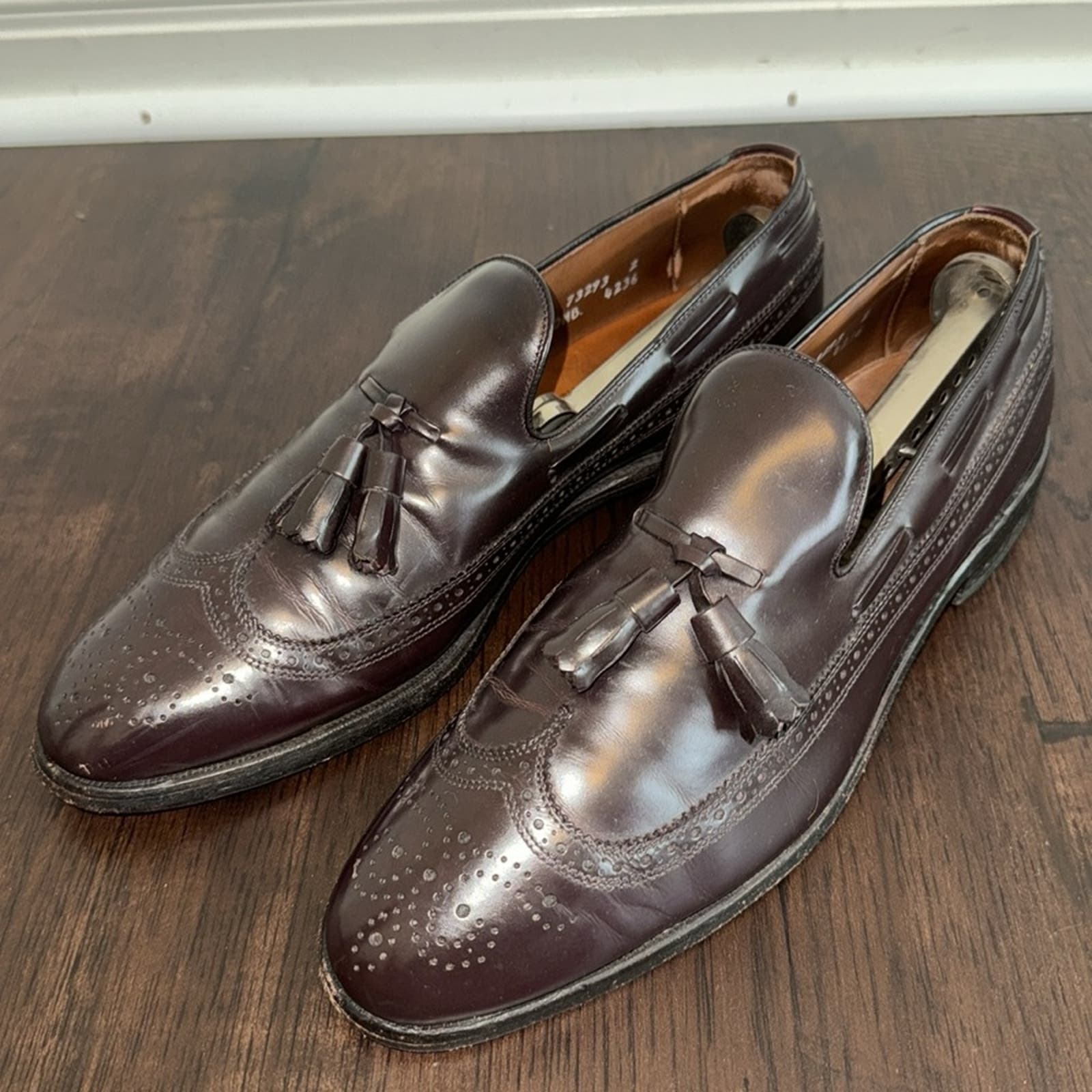 ALLEN EDMONDS MENS DRESS SHOES 9