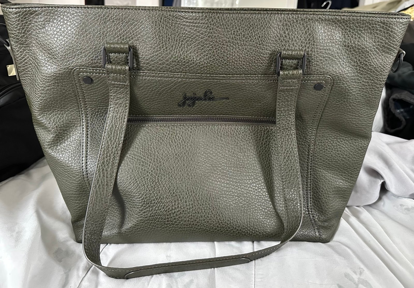 Jujube ever collection tote