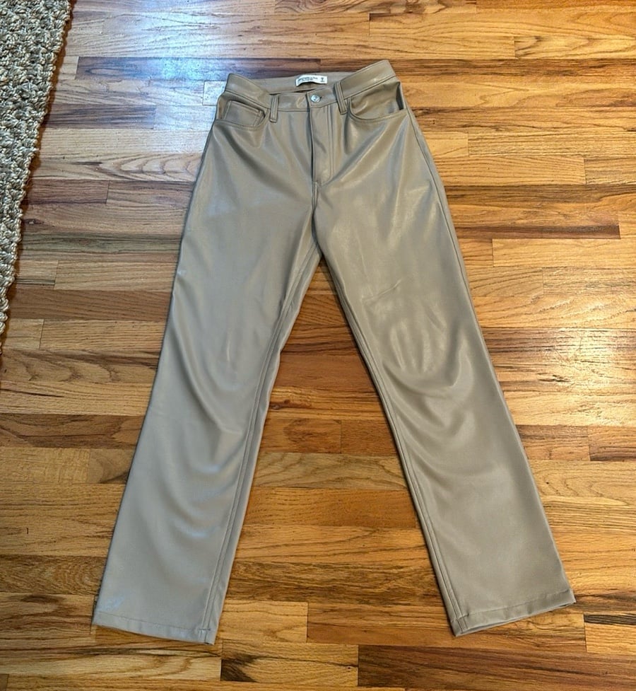Abercrombie & fitch vegan leather 90s straight leg