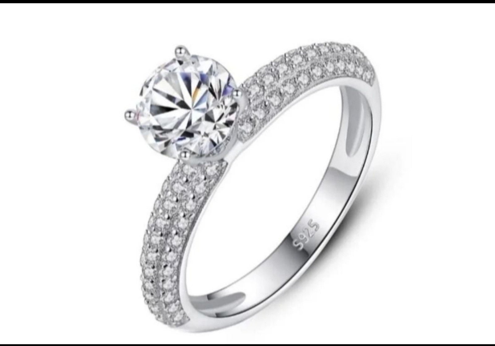 *BIG SALE* 1ct Round cut Moissanite Diamond Engagement Ring