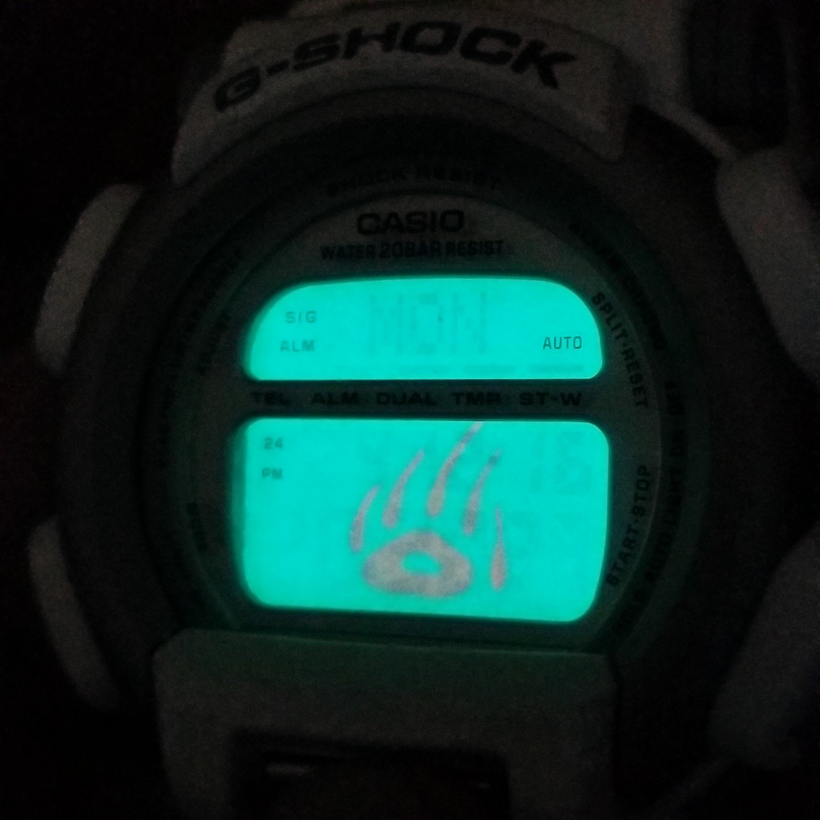 ⌚Rare Casio G-Shock DW003 Rock Native white bear claw collectors digital watch