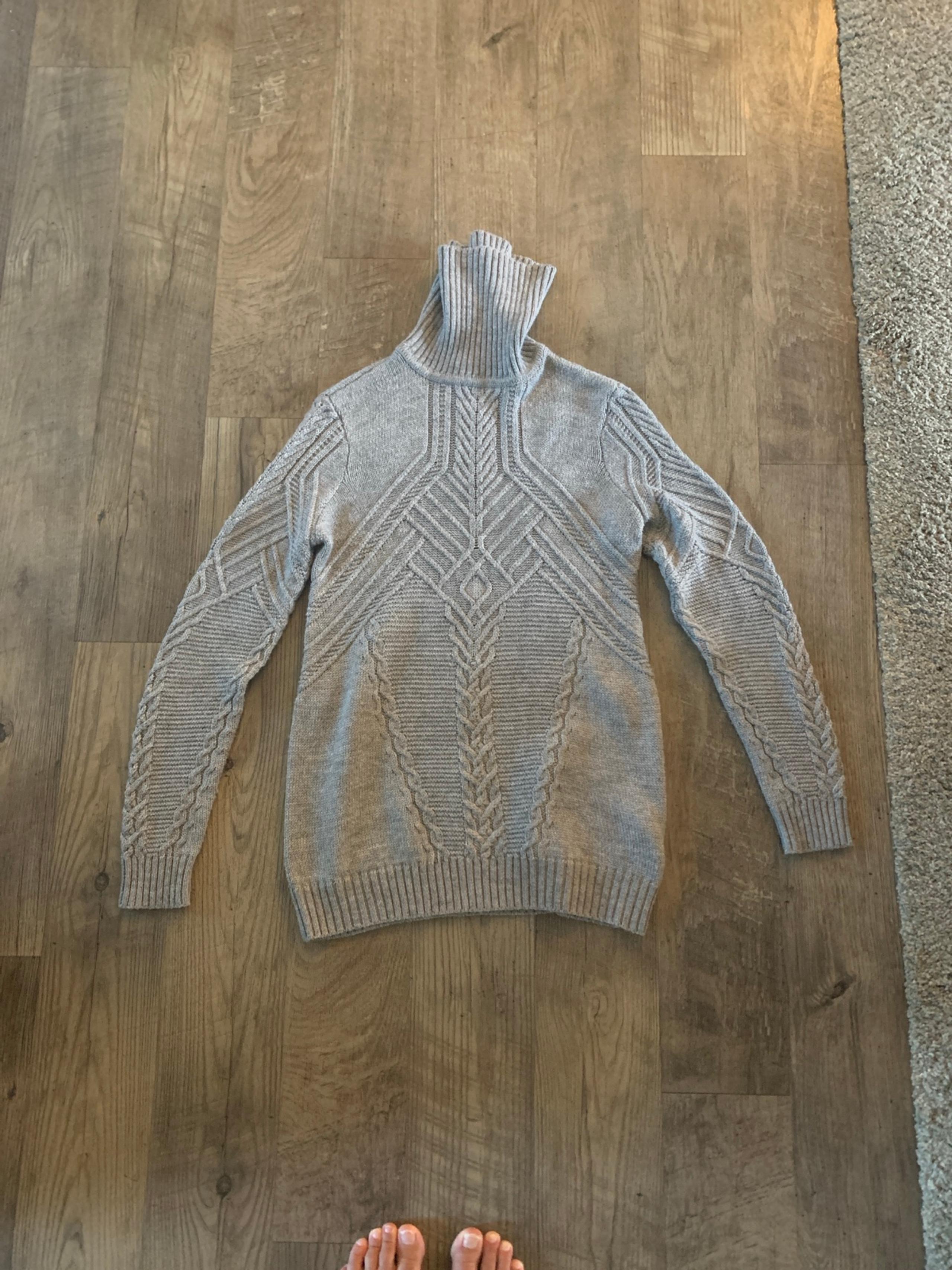 Women’s sweater