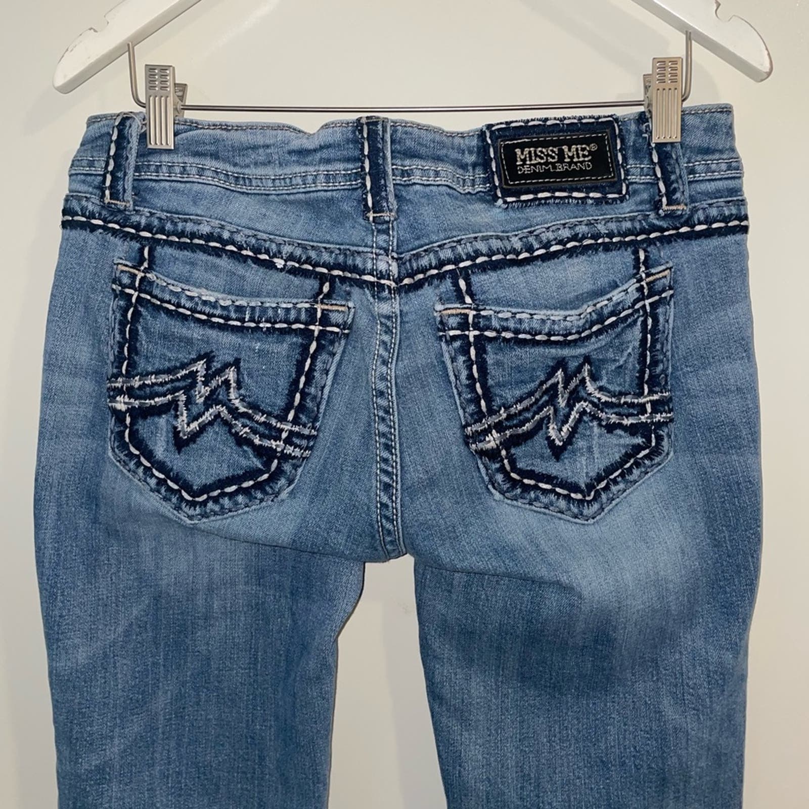 Miss Me Women’s Jeans Embroidered Skinny Boot Sz 31 Distressed Denim