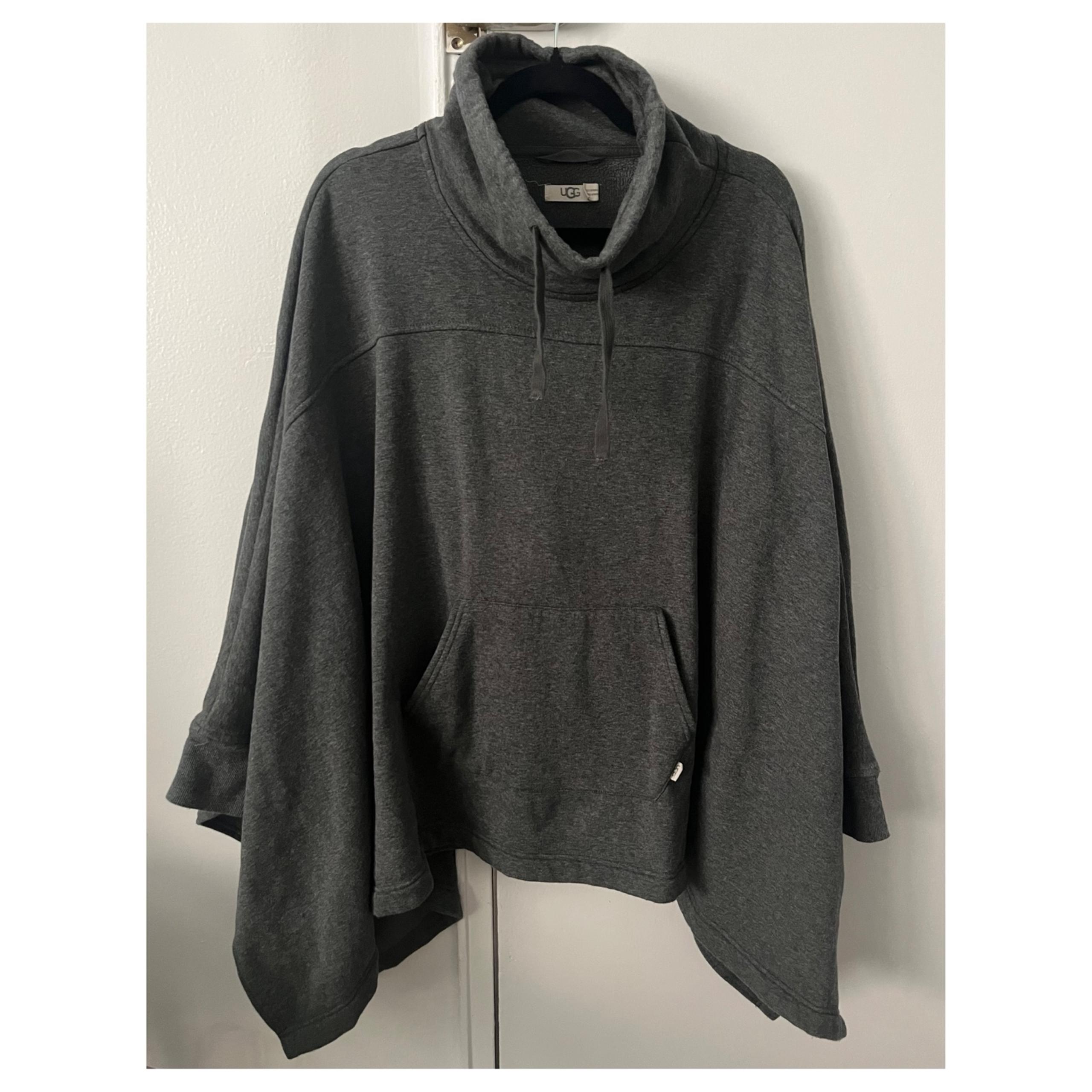 UGG Grey Cowl Neck Poncho Style Sweater Size Medium / Large