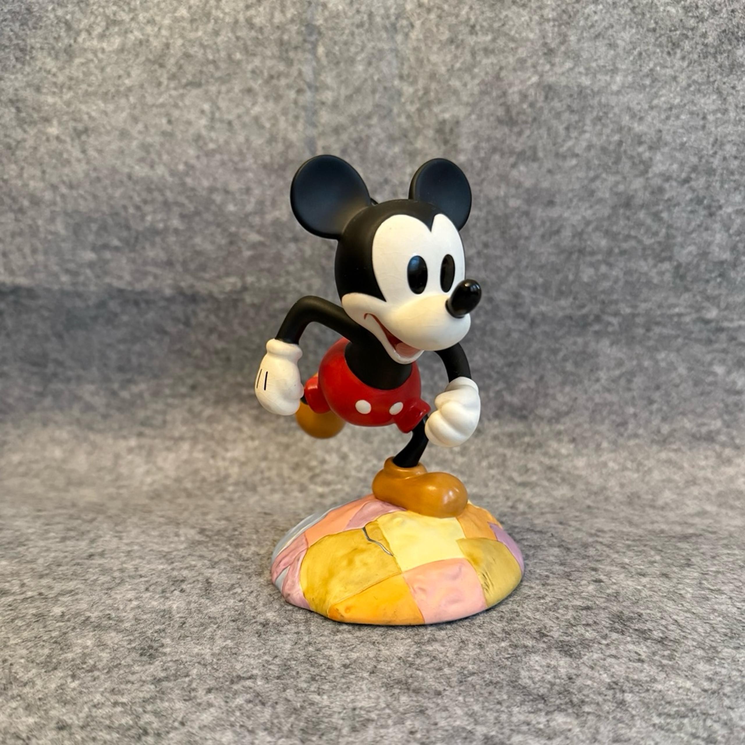 WDCC Disney Thru the Mirror Millennium Mickey: On Top of the World Mickey Mouse