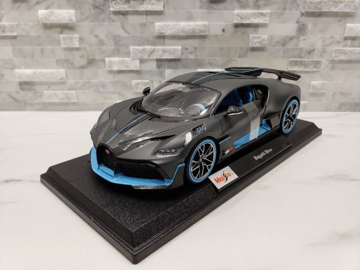 Bugatti Divo Grey & Blue - 1/18
