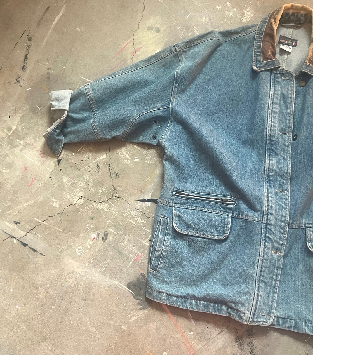 Vintage 90s Denim jacket, Jean Jacket, Oversized, Goofy Patch