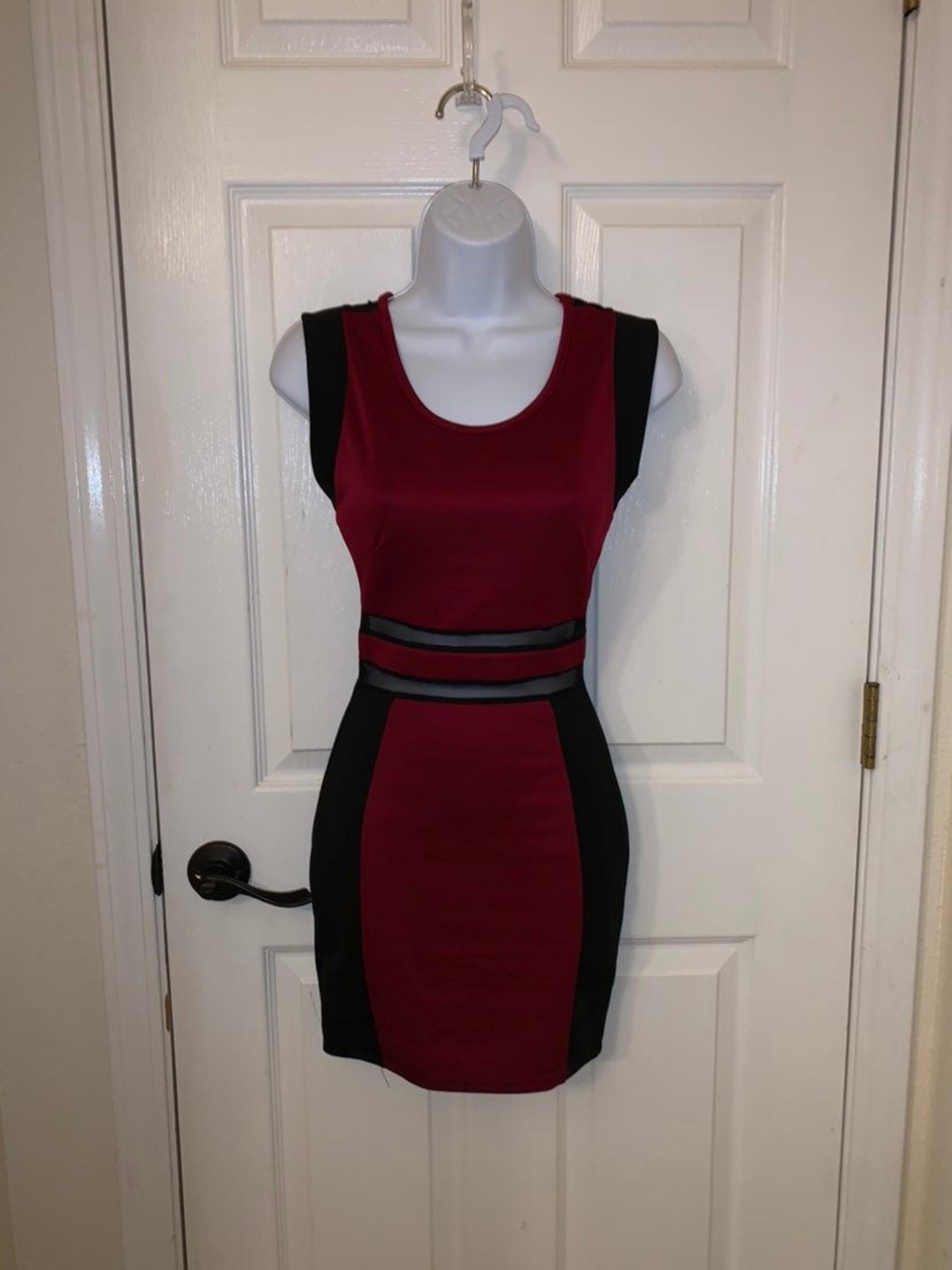 New Agaci wine and black bodycon dress