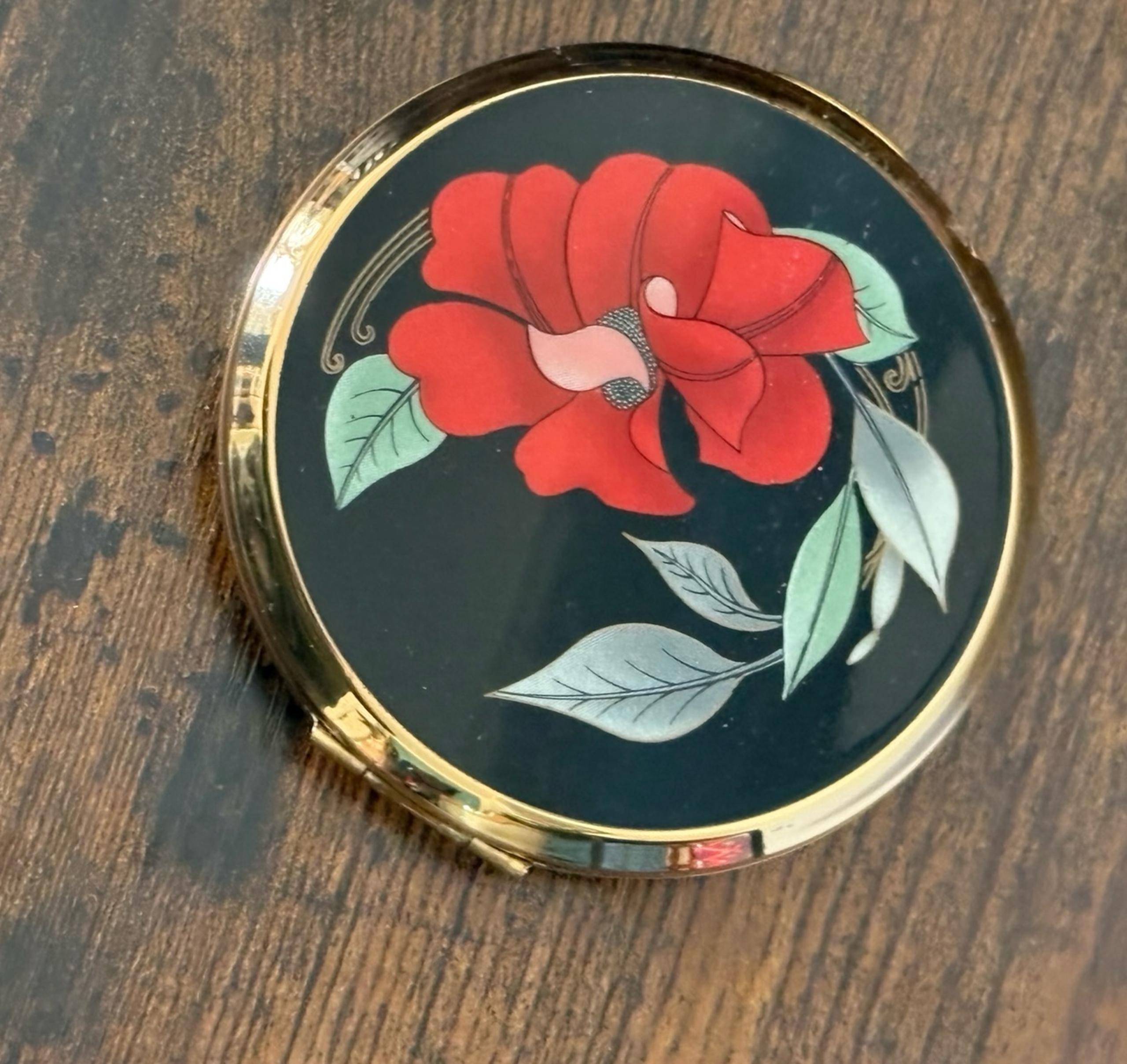 Vintage Stratton compact