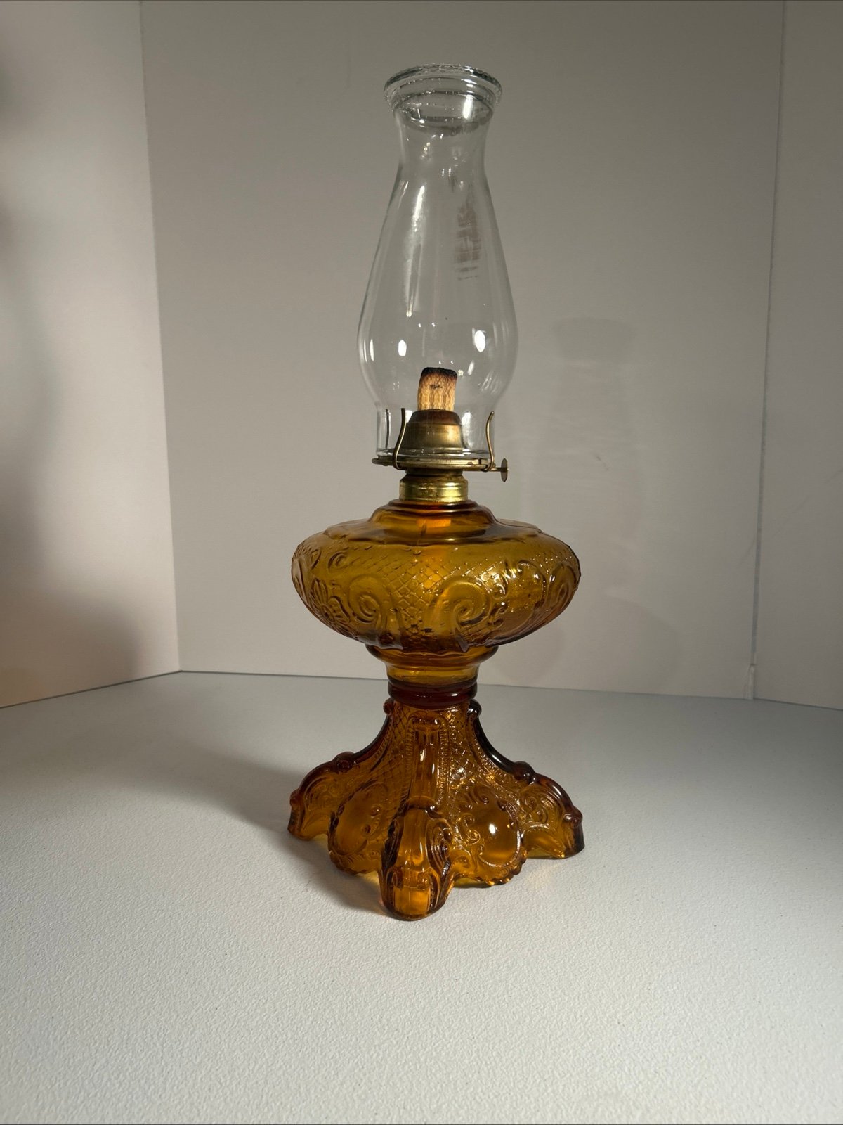 Princess Feather Amber Coal Oil Lamp - Clear Chimney Beautiful
