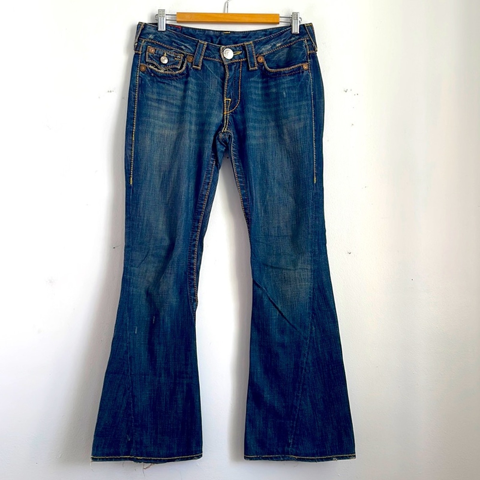 True Religion low rise flared dark wash flared denim jeans sz 29