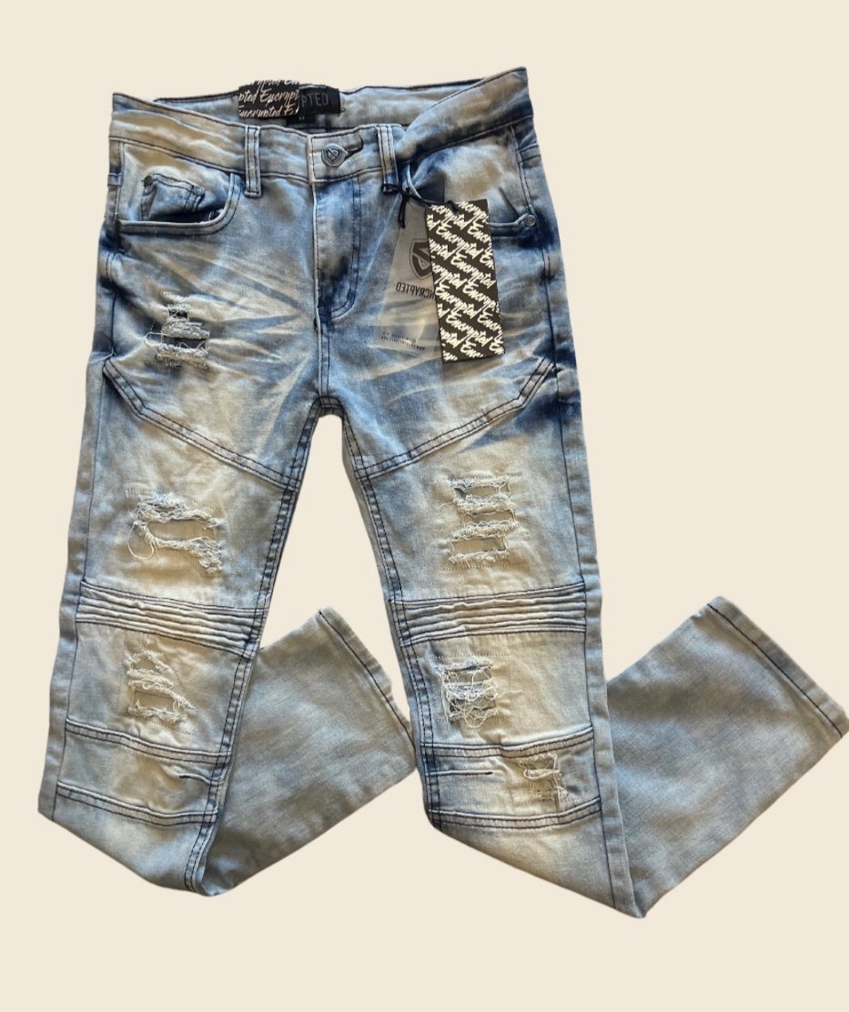 Encrypted NWT Light Wash Skinny Fit Distressed Jeans Girl’s Size 14 (28”)
