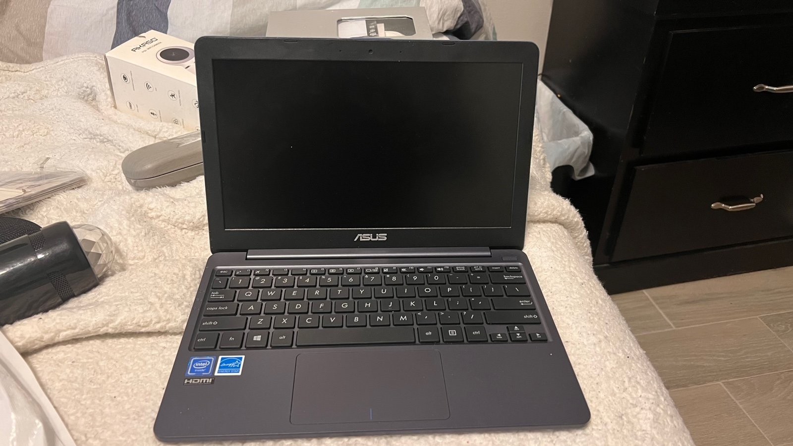 Asus VivoBook 12 E203M