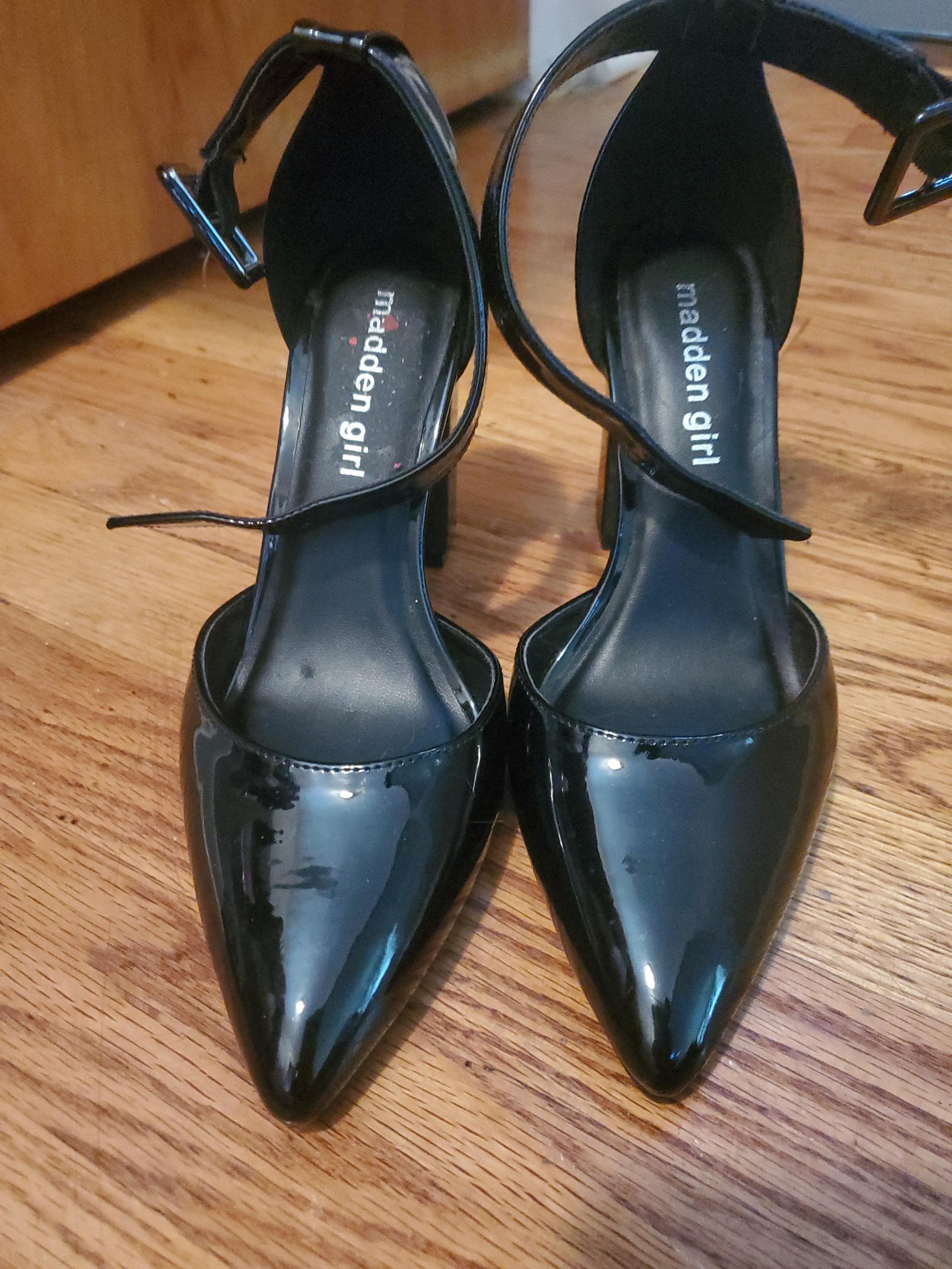 Madden girl pumps